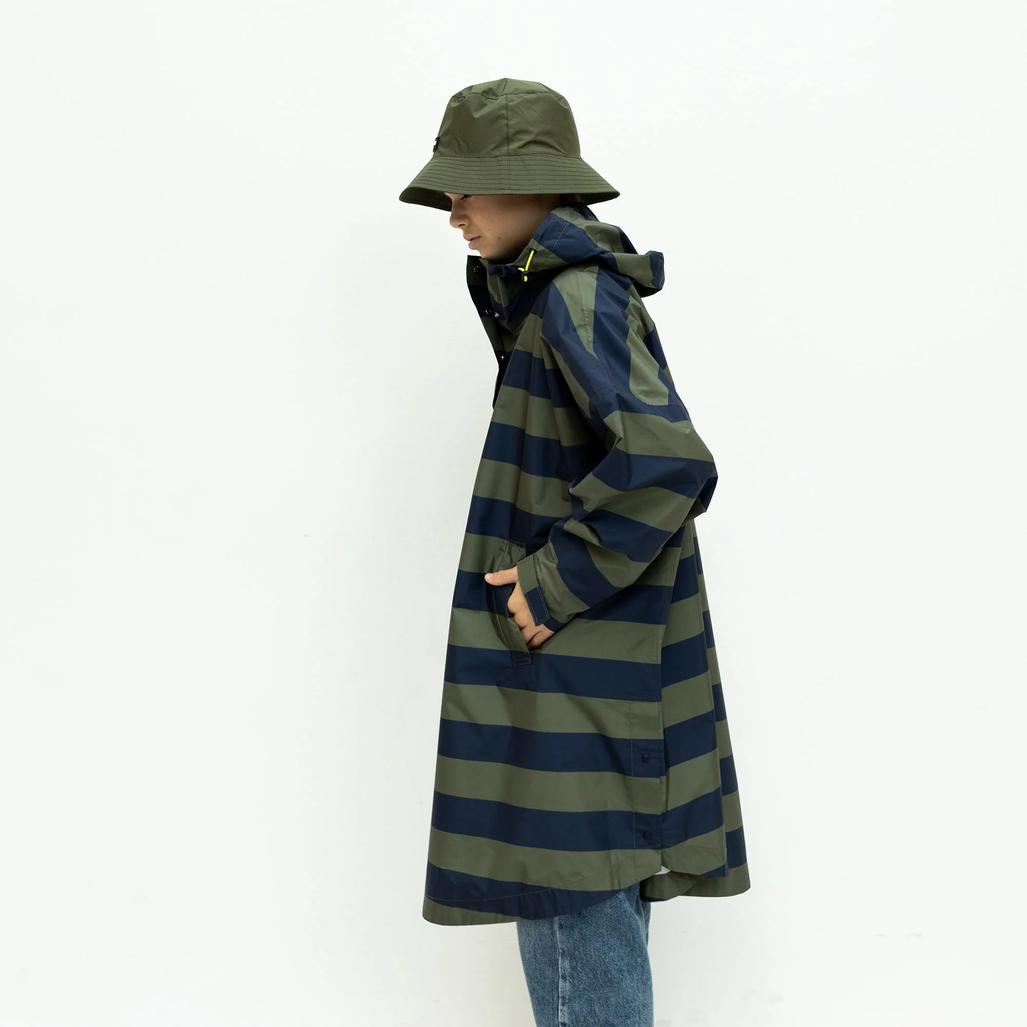 Kids Bucket Hat solid olive - Image 7