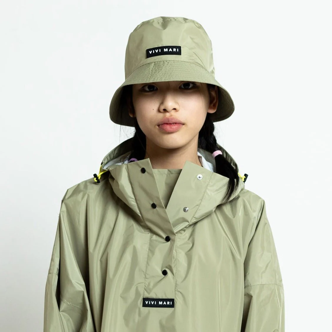 Kids Bucket Hat solid pale olive - Image 4