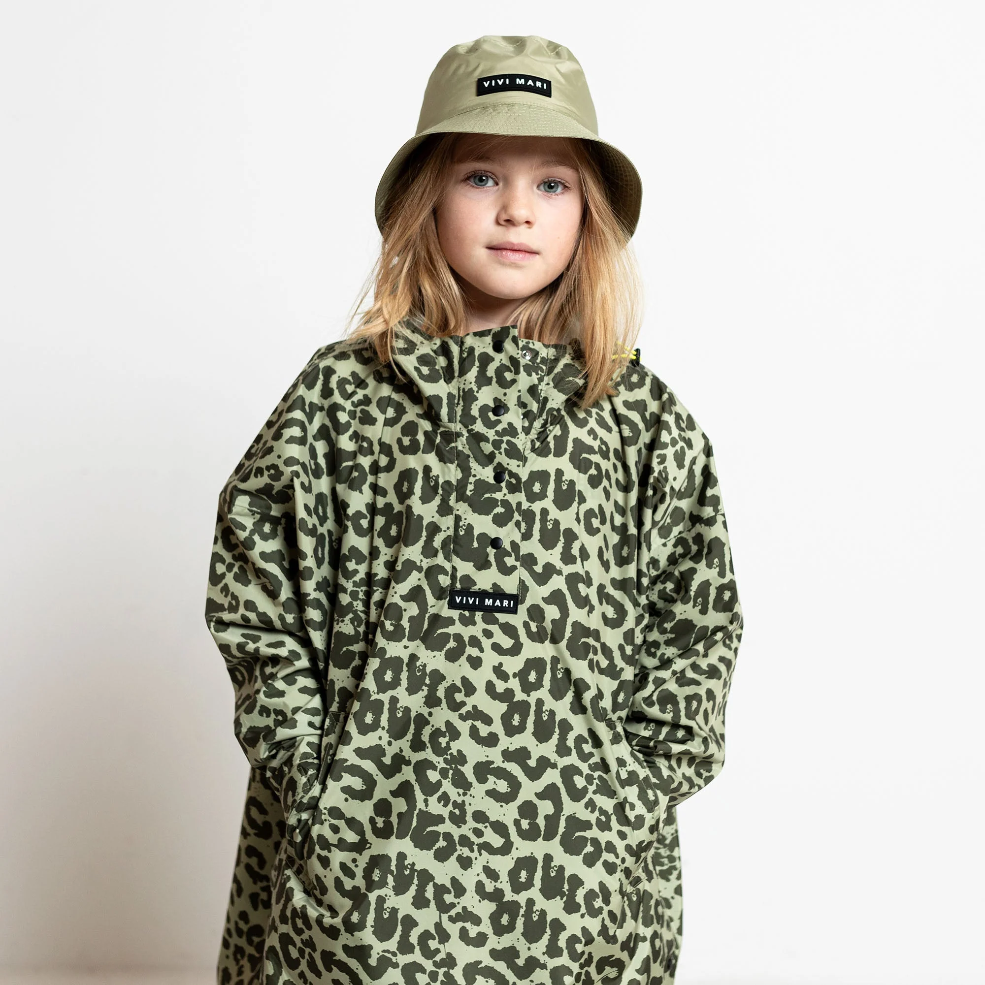 Kids Bucket Hat solid pale olive - Image 5