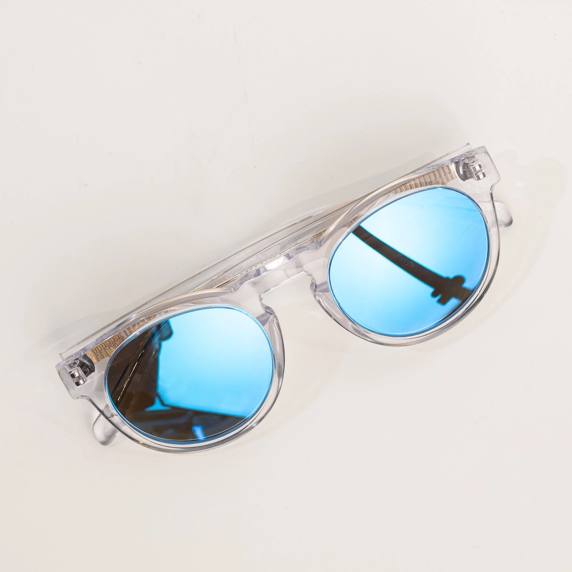 Kiss the Sun - transparent silver blue - Image 17