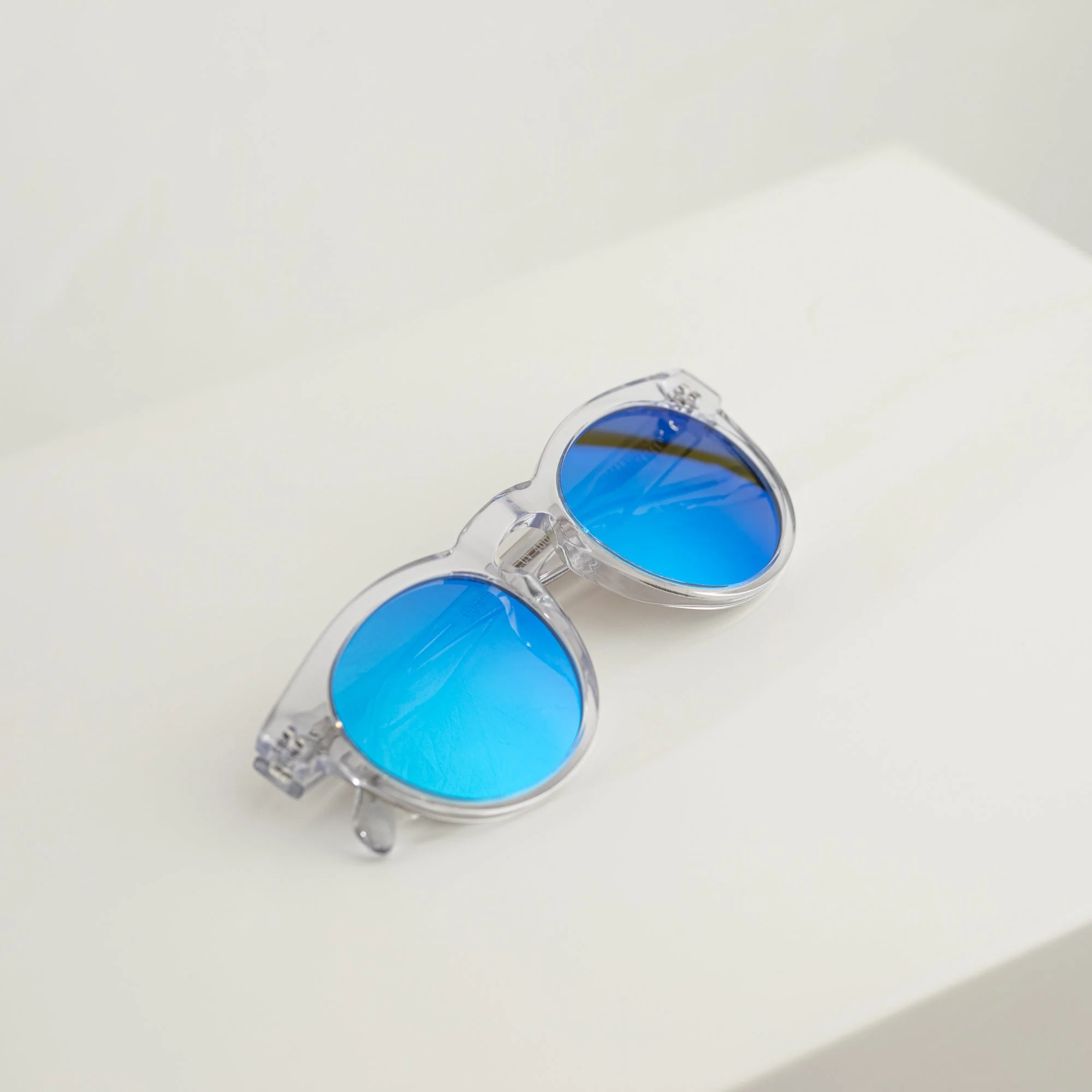 Kiss the Sun - transparent silver blue - Image 6