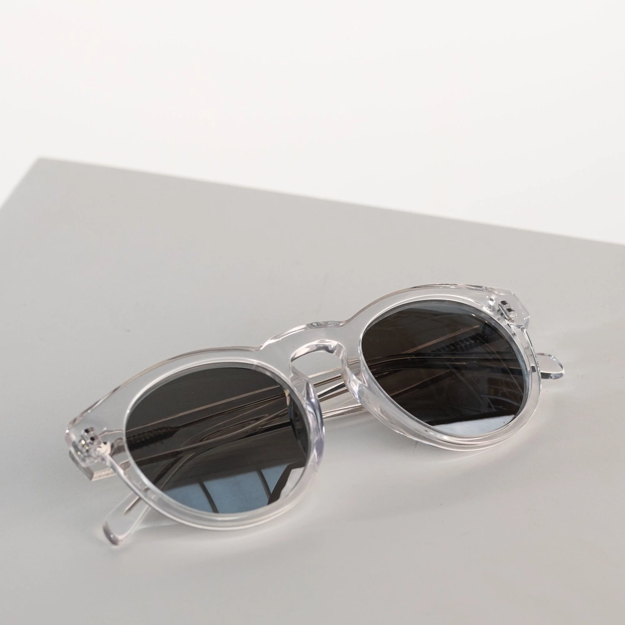 Kiss the Sun - transparent silver grey - Image 4
