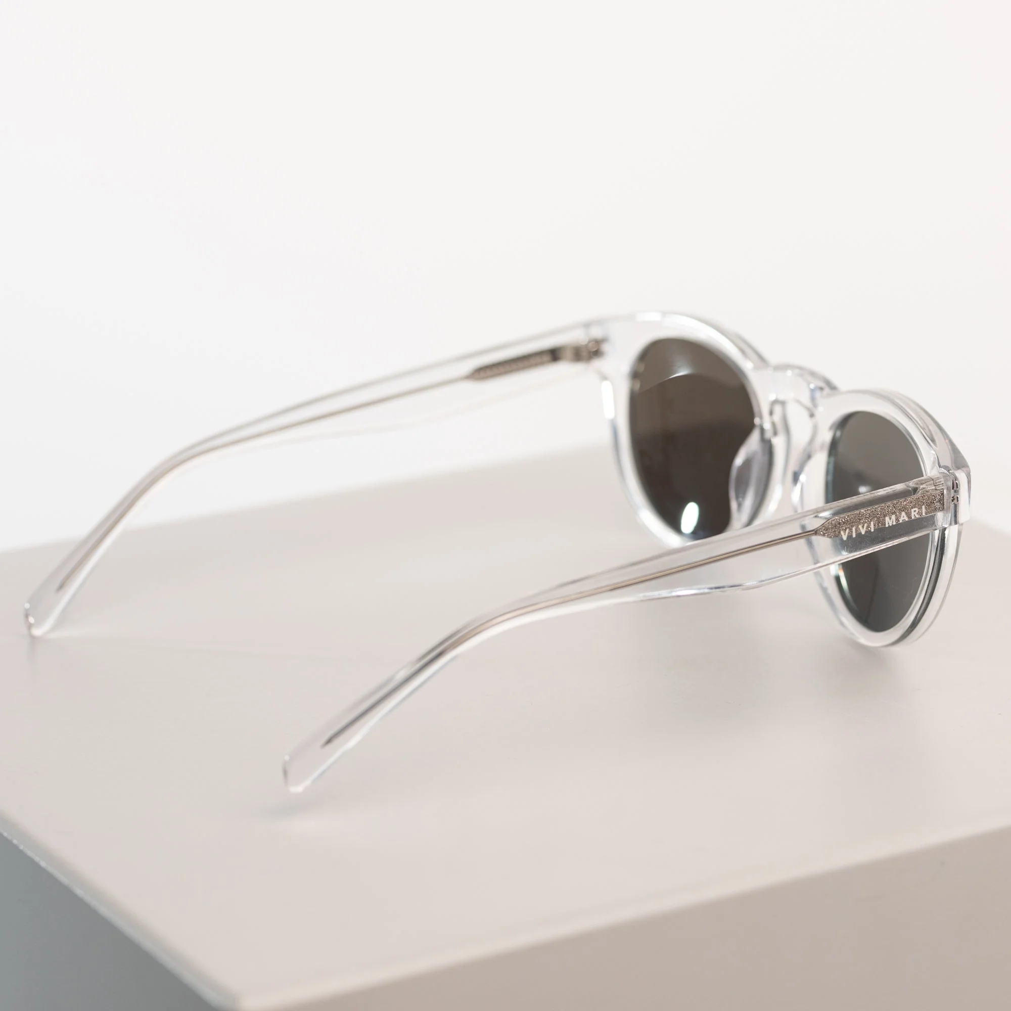 Kiss the Sun - transparent silver grey - Image 8