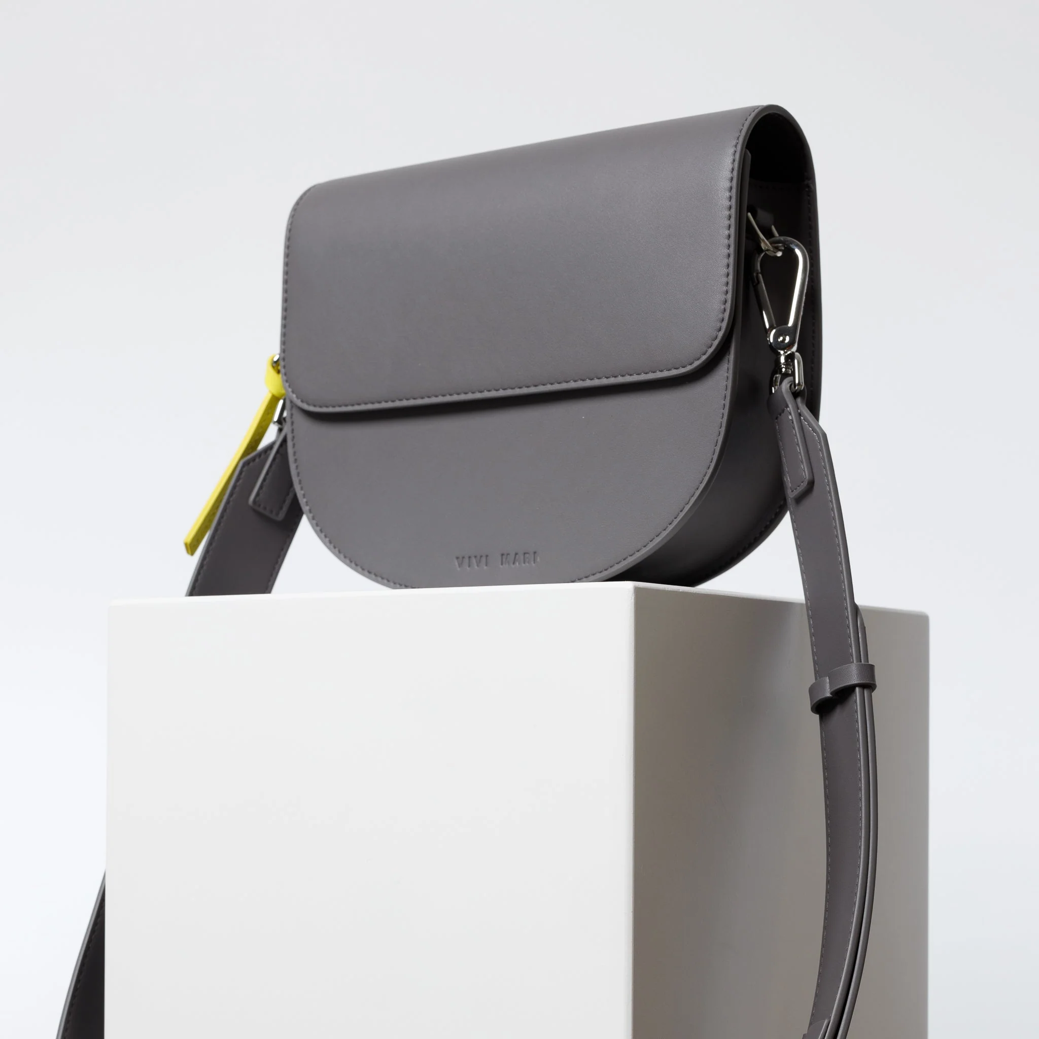 halfmoon bag + strap basic belt - taupe - Image 16