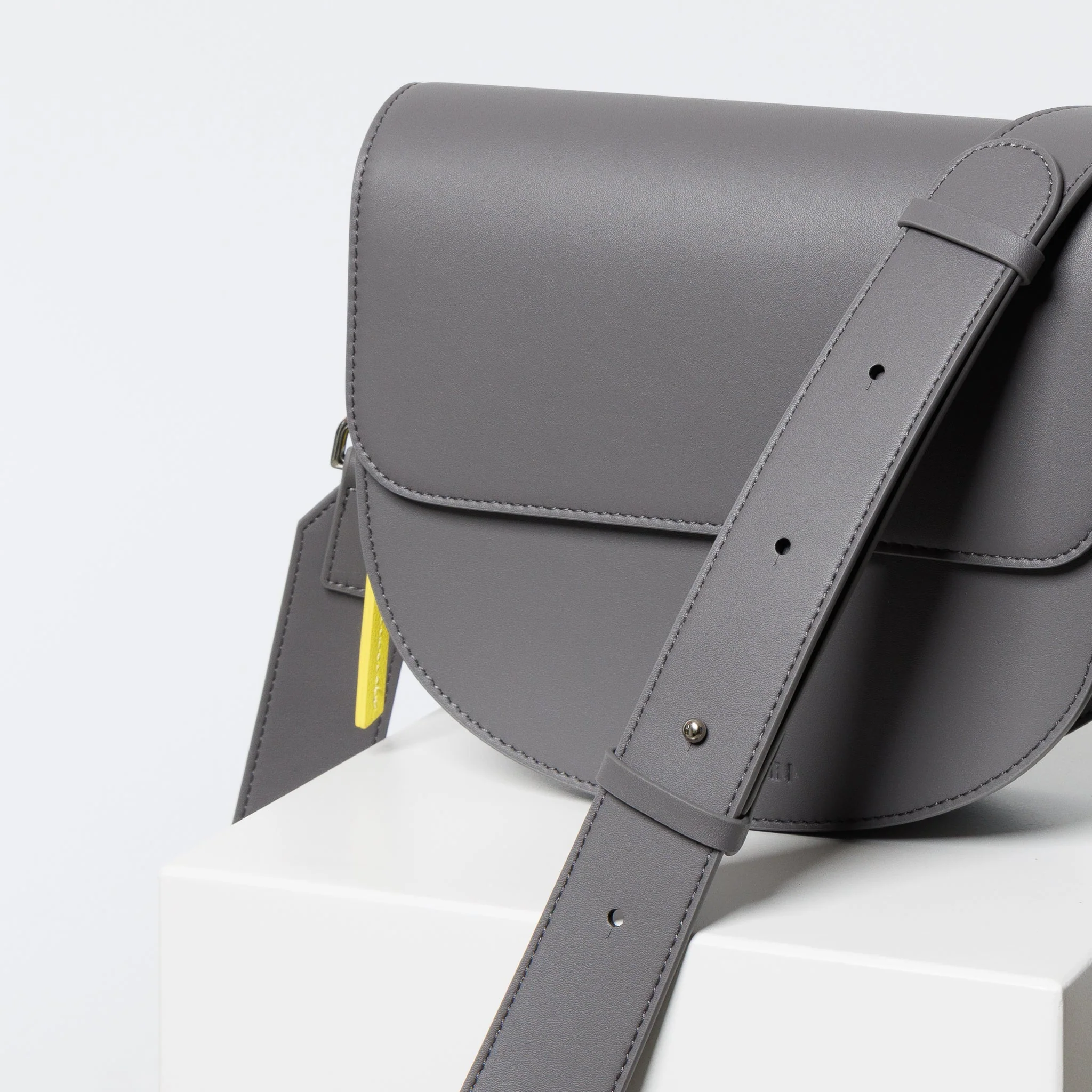 halfmoon bag + strap basic belt - taupe - Image 8