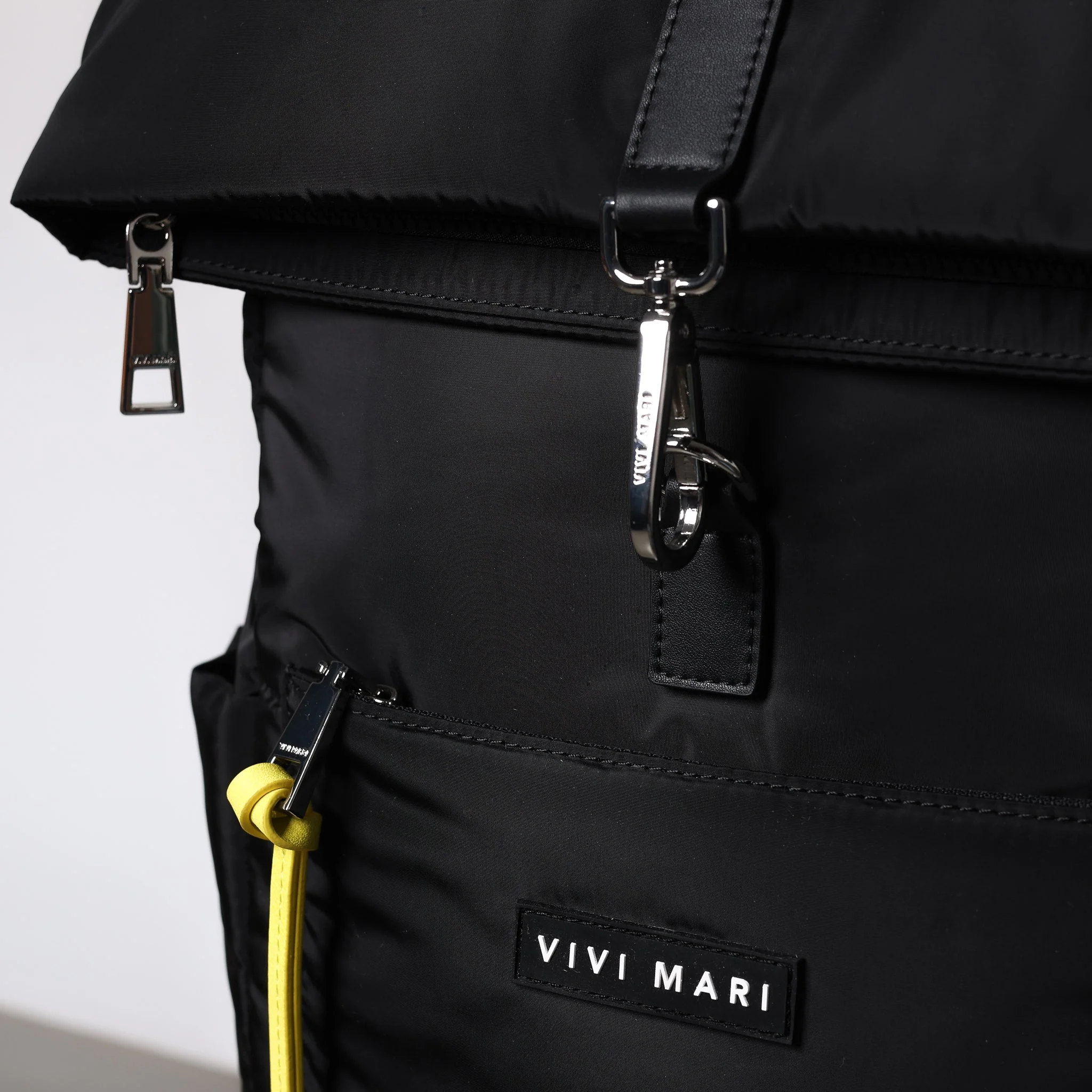 Padded Backpack medium - black - Image 12