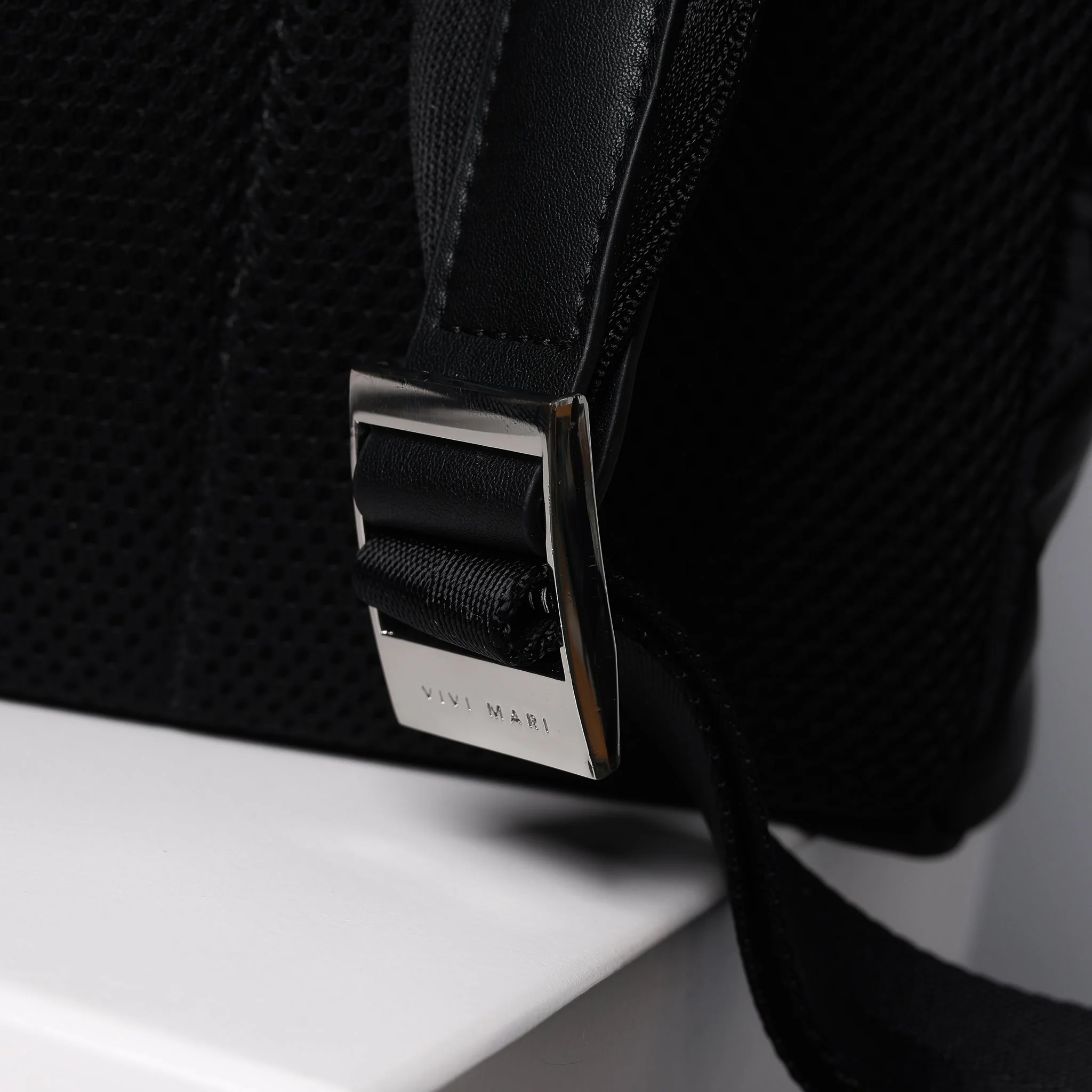 Padded Backpack medium - black - Image 17