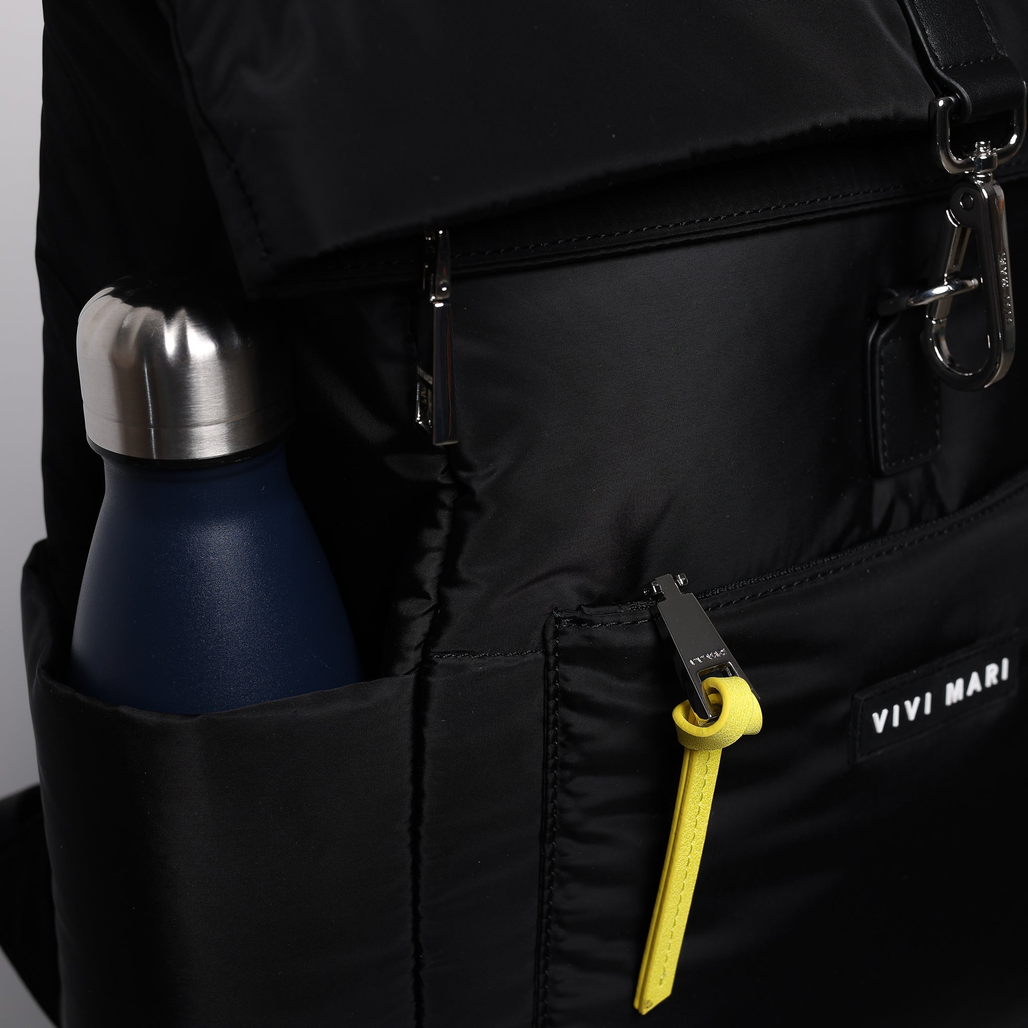 Padded Backpack medium - black - Image 18