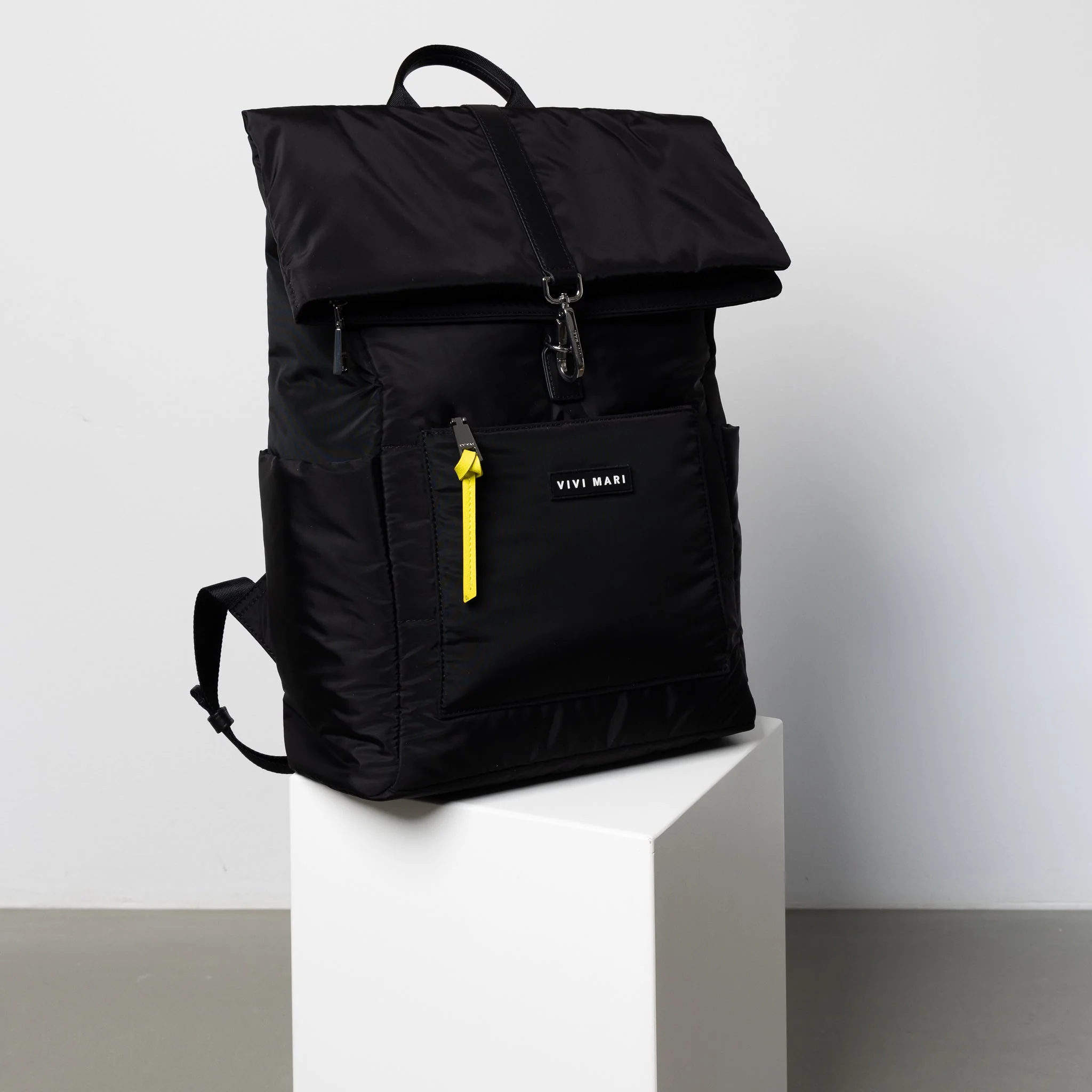 Padded Backpack medium - black - Image 5