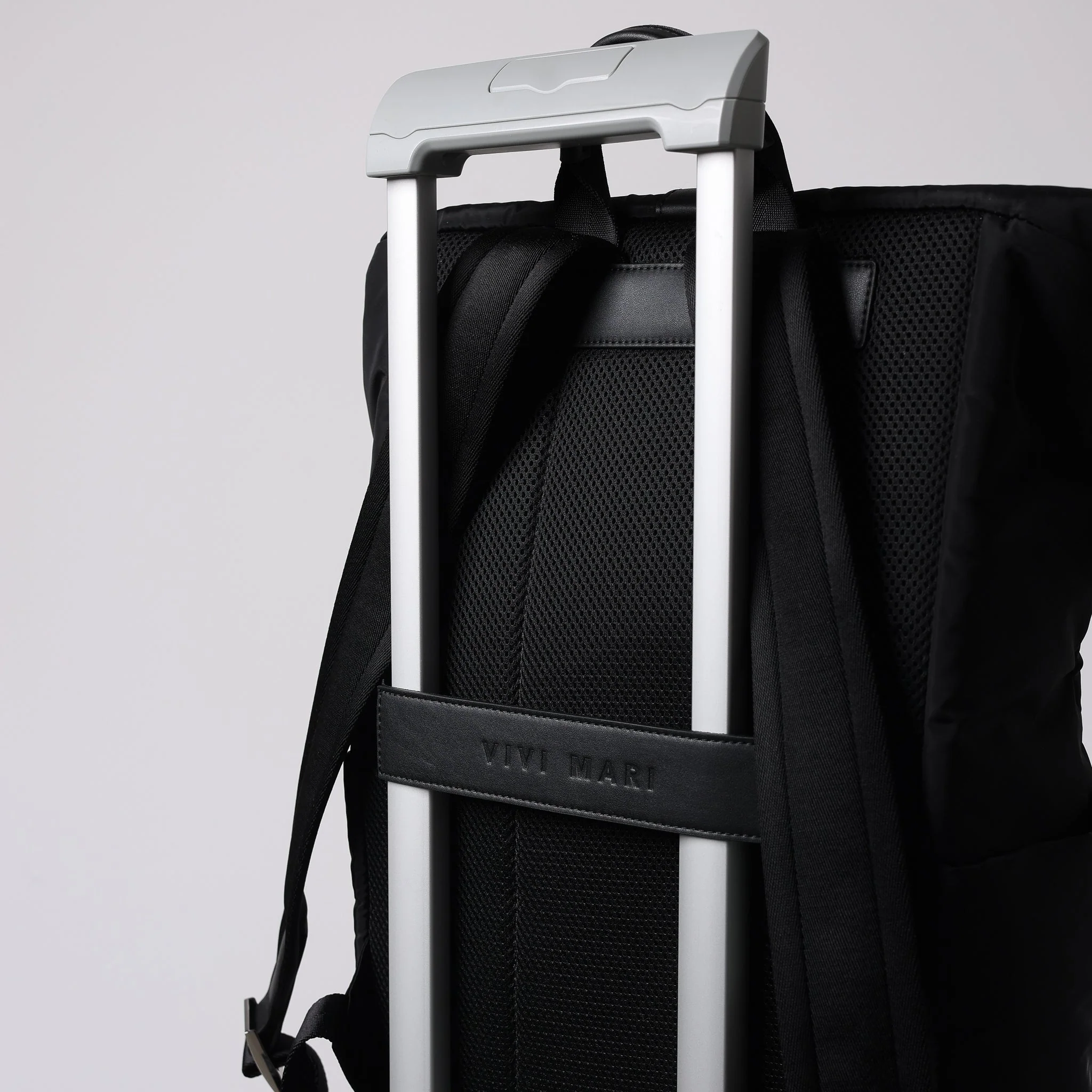 Padded Backpack medium - black - Image 8