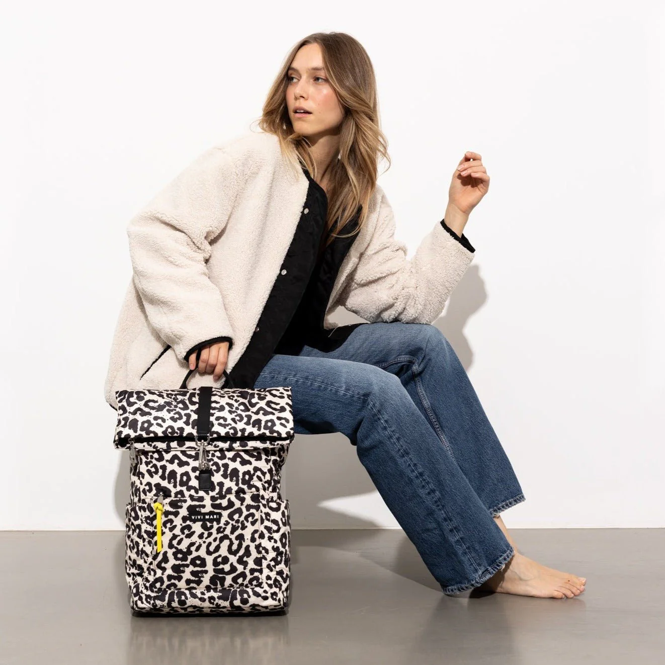 Padded Backpack medium - leo splashes black/sand - Image 24