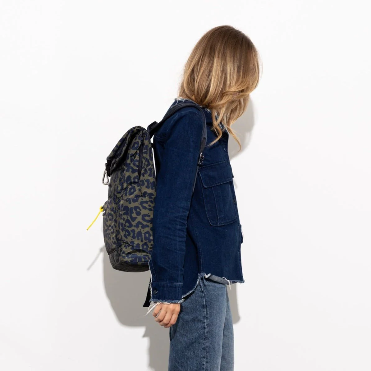 Padded Backpack medium - leo splashes navy/olive - Image 11
