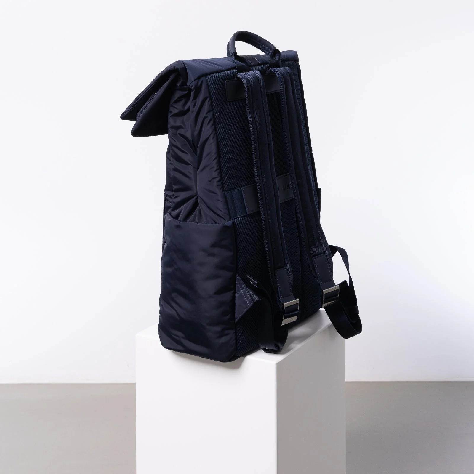 Padded Backpack medium - navy - Image 11