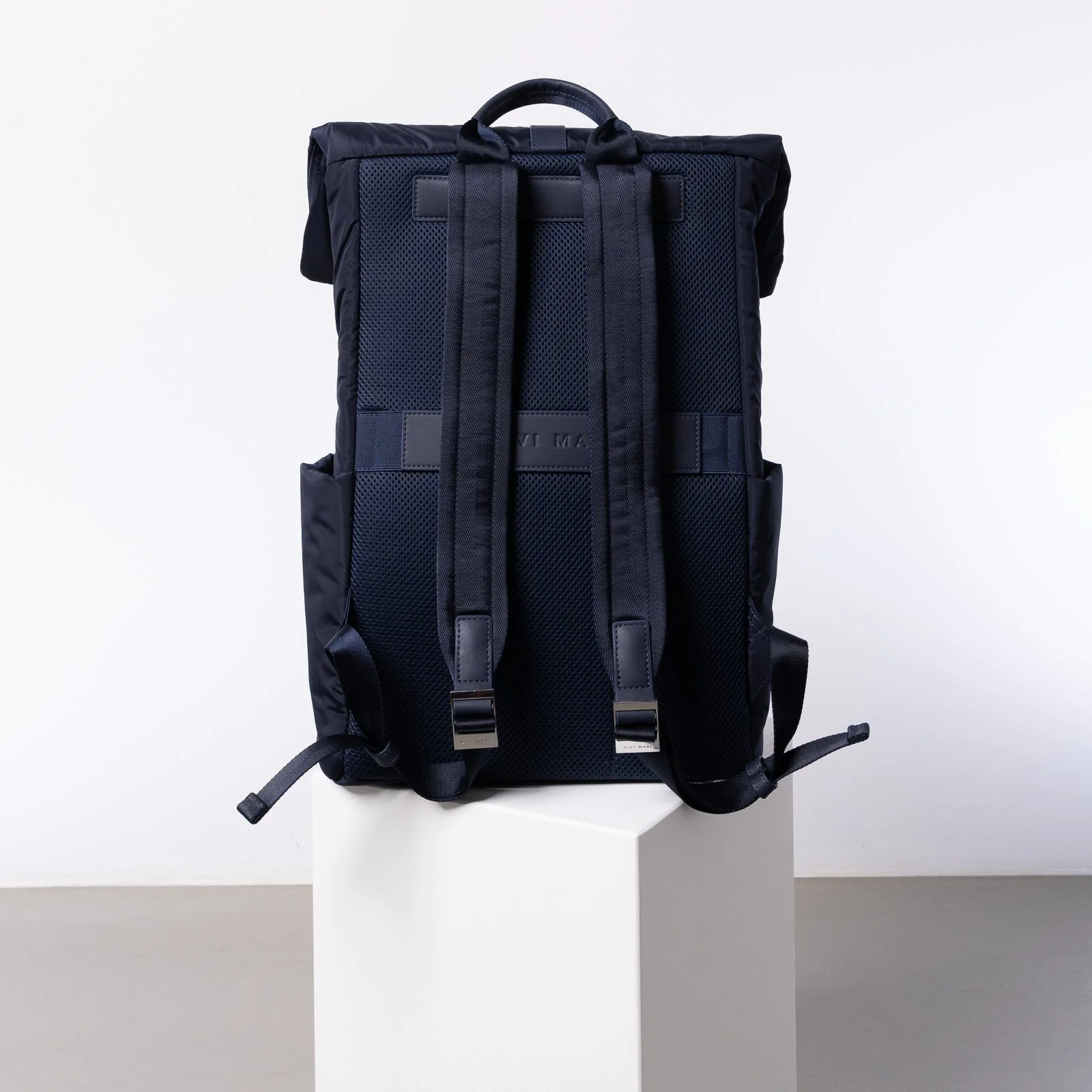 Padded Backpack medium - navy - Image 3