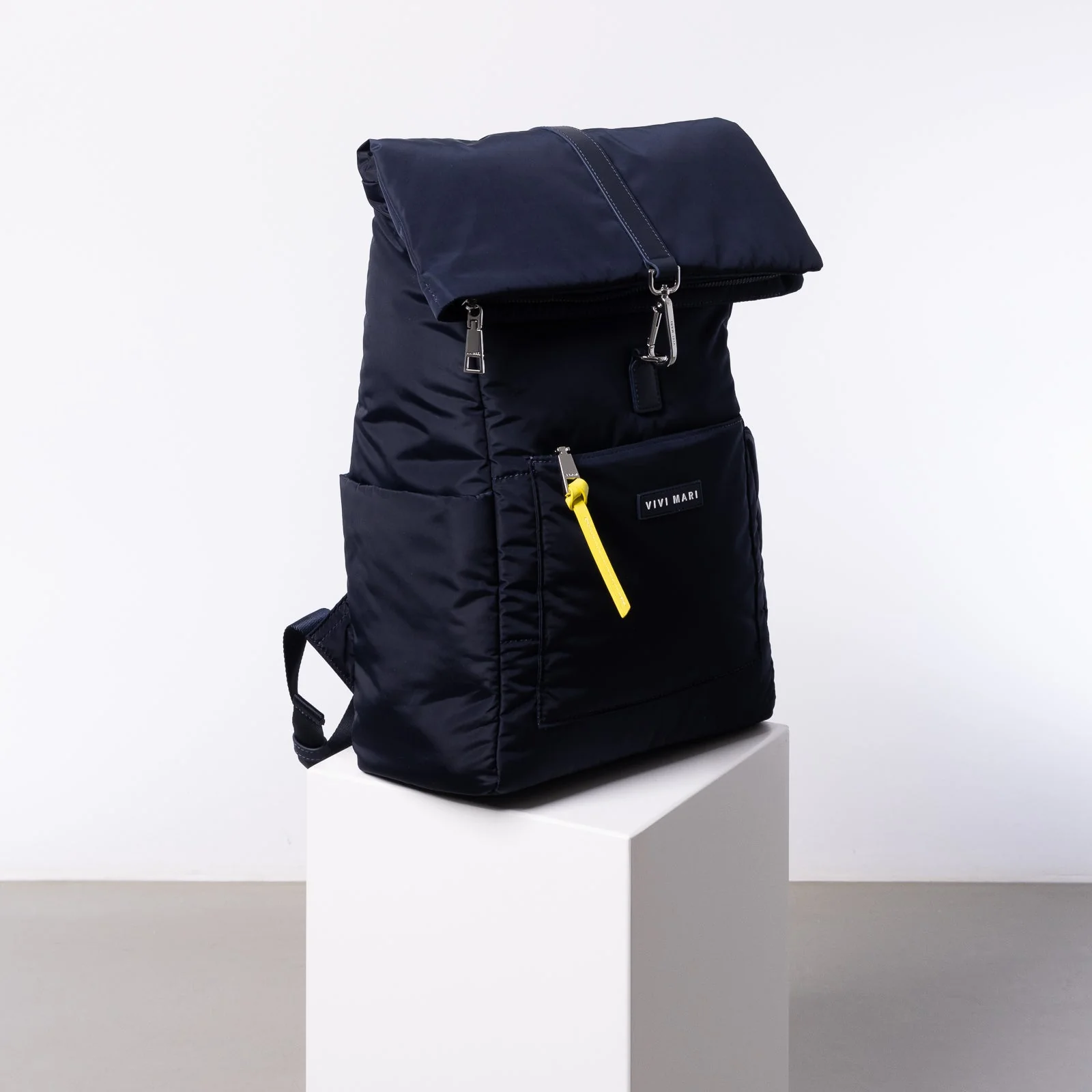 Padded Backpack medium - navy - Image 4