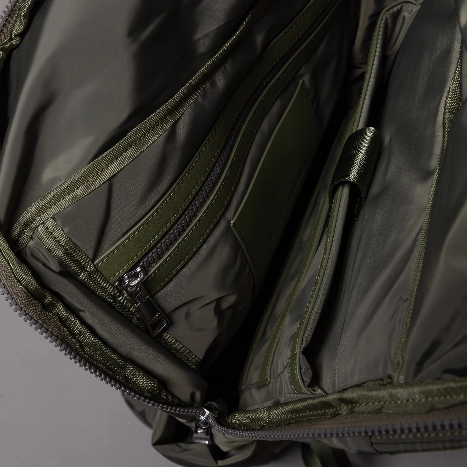 Padded Backpack medium - olive - Image 13