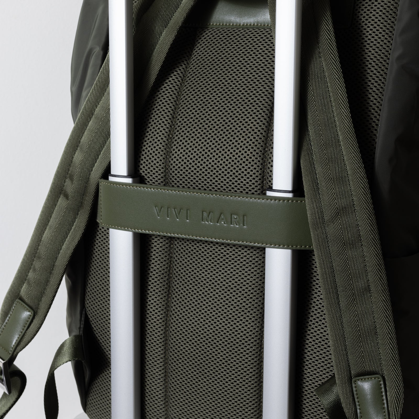 Padded Backpack medium - olive - Image 16
