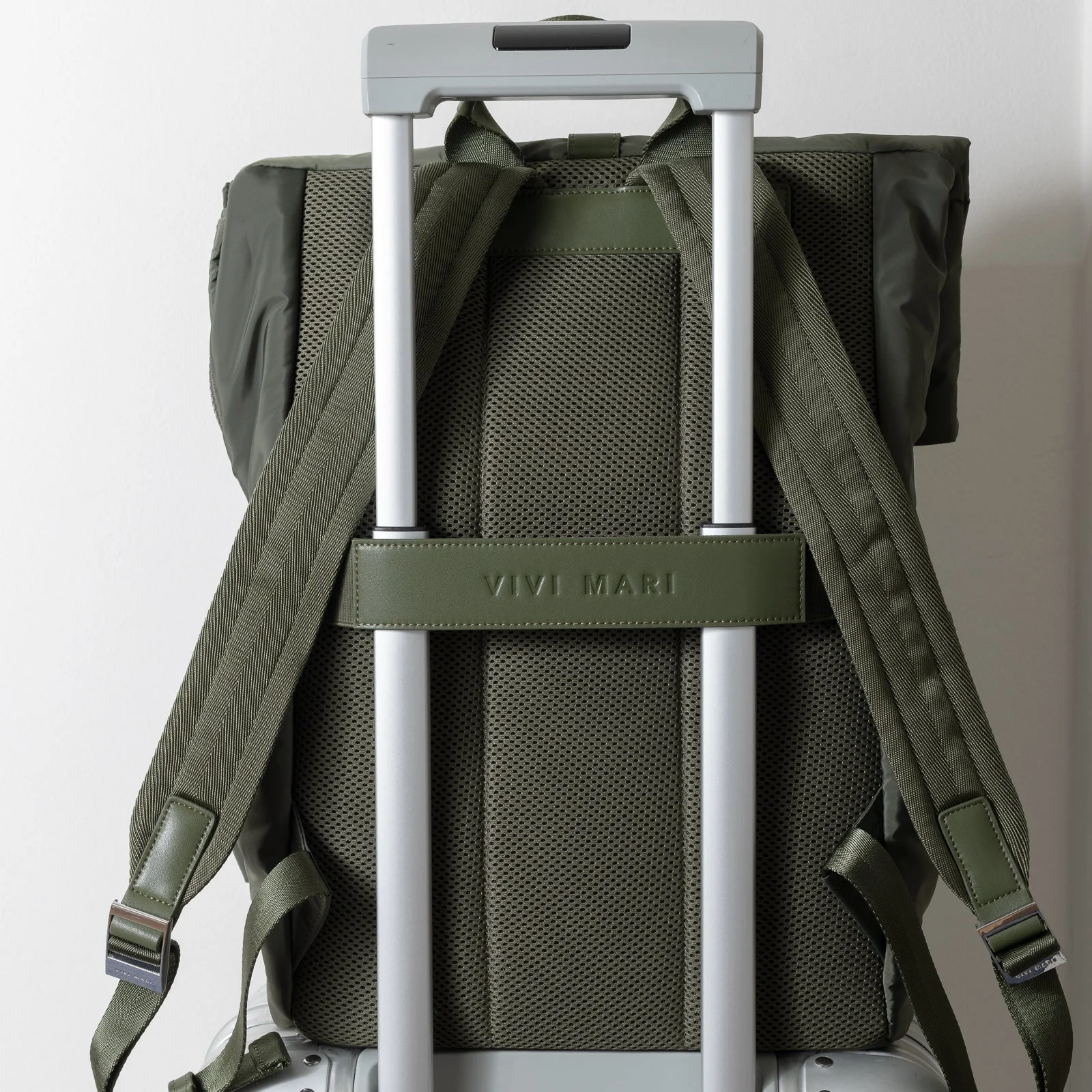 Padded Backpack medium - olive - Image 8