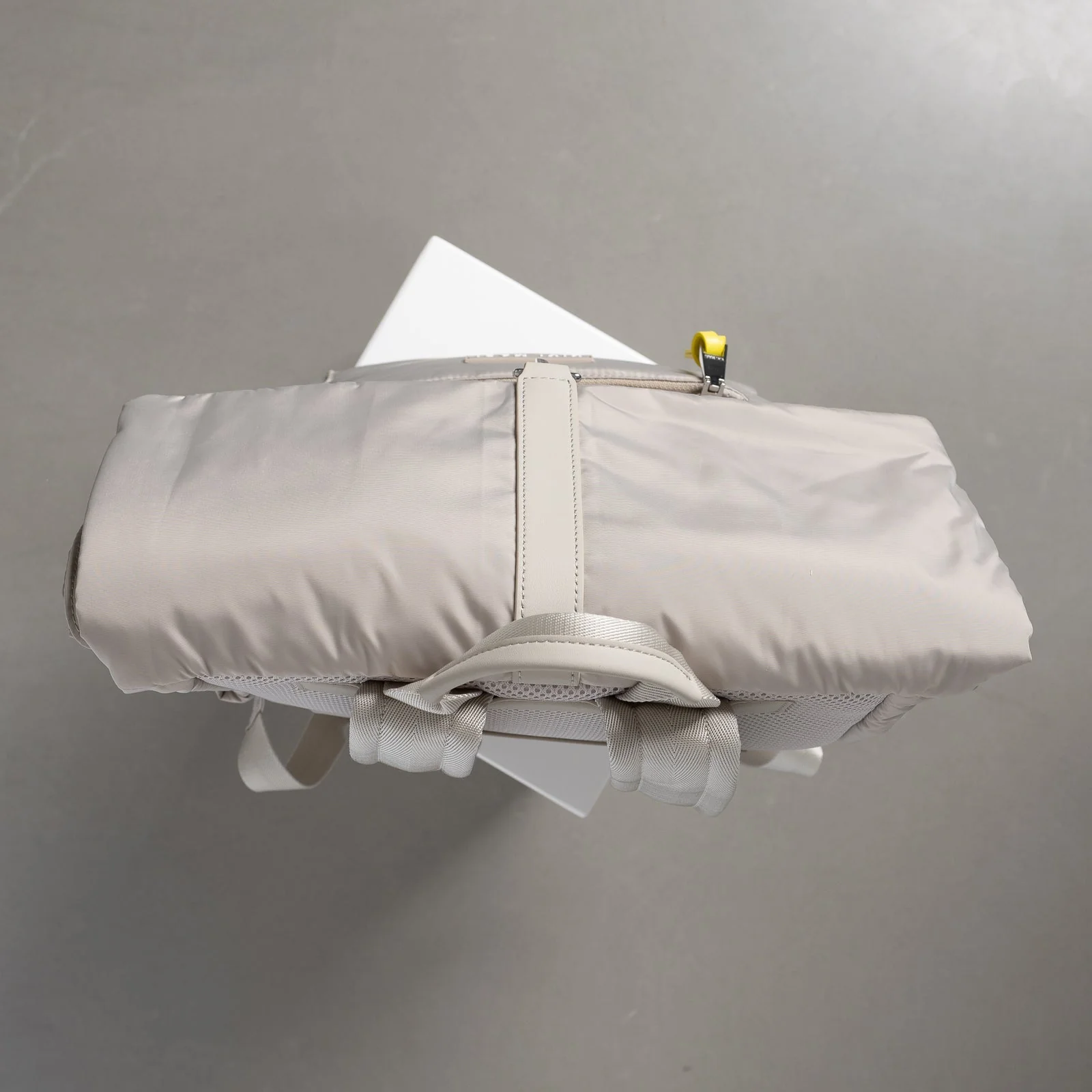 Padded Backpack medium - stone - Image 11