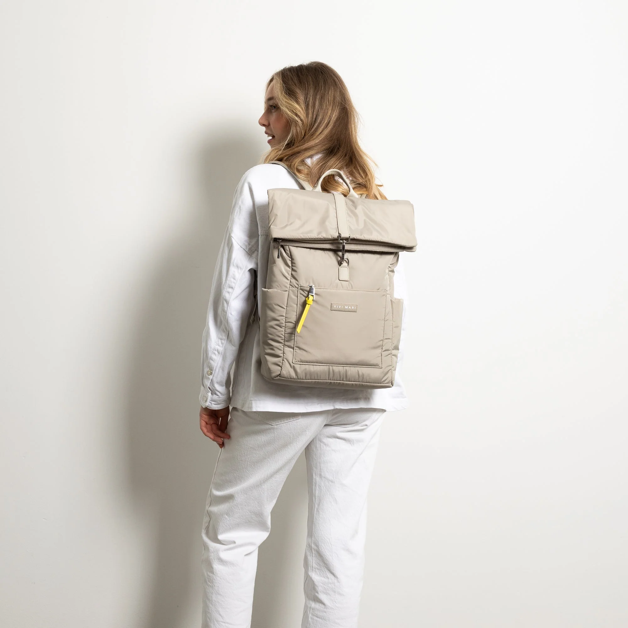 Padded Backpack medium - stone - Image 15