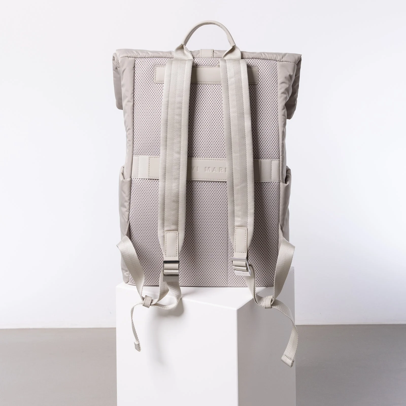 Padded Backpack medium - stone - Image 3