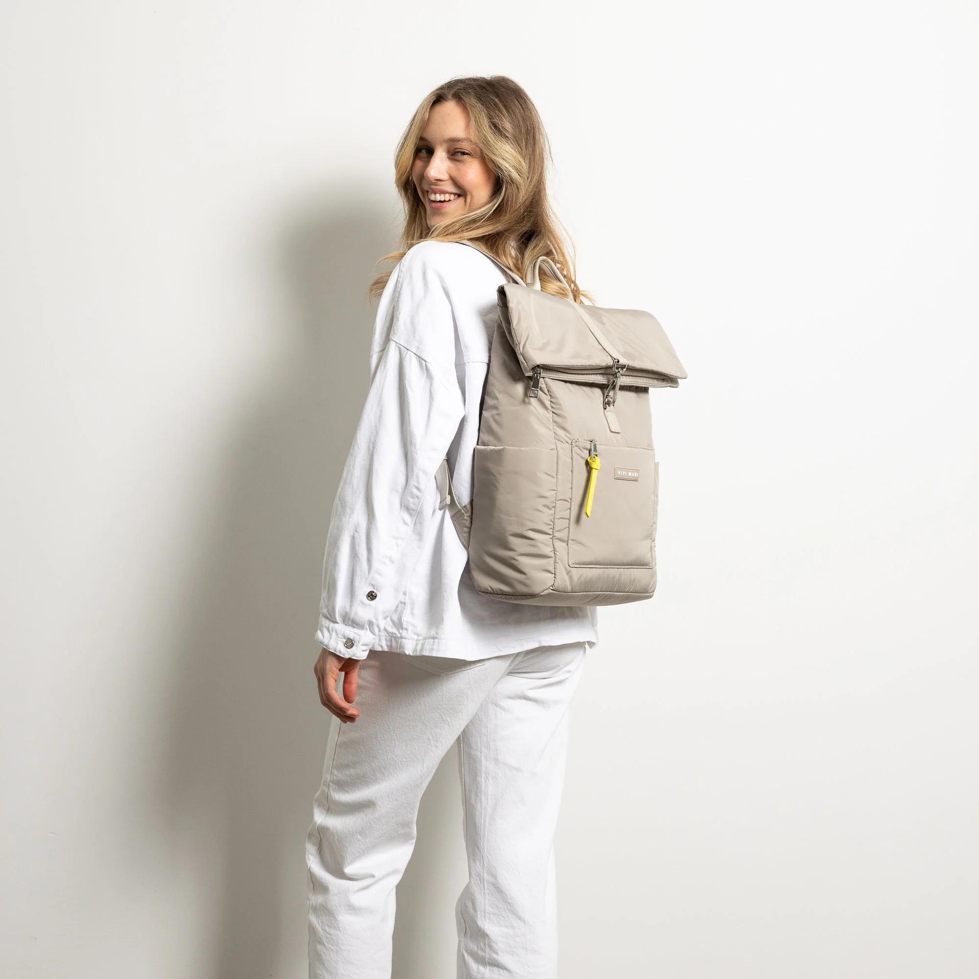 Padded Backpack medium - stone - Image 7