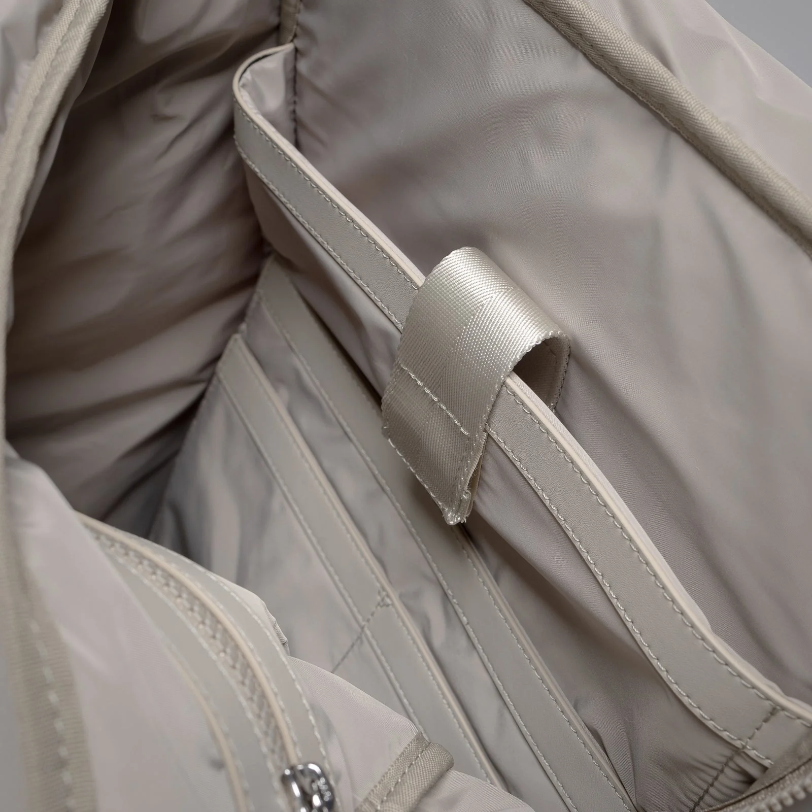 Padded Backpack medium - stone - Image 8