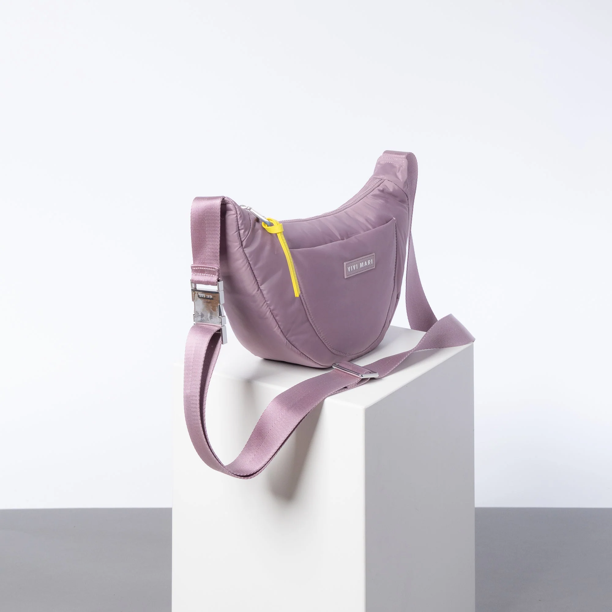 Padded Hip Bag medium - ash plum - Image 12