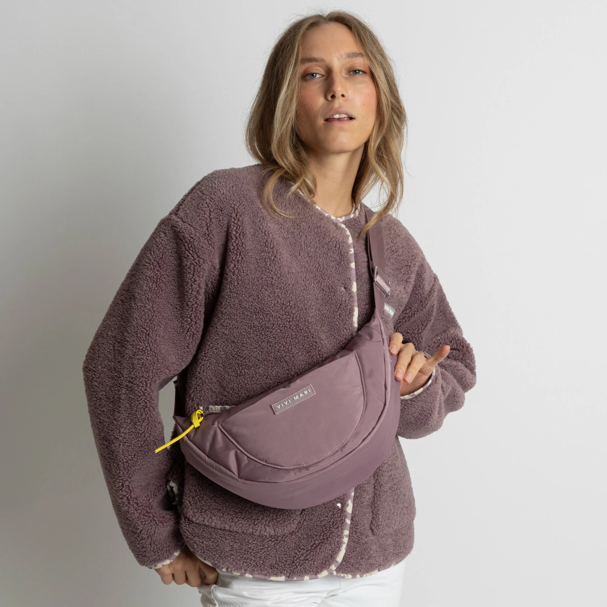 Padded Hip Bag medium - ash plum - Image 4
