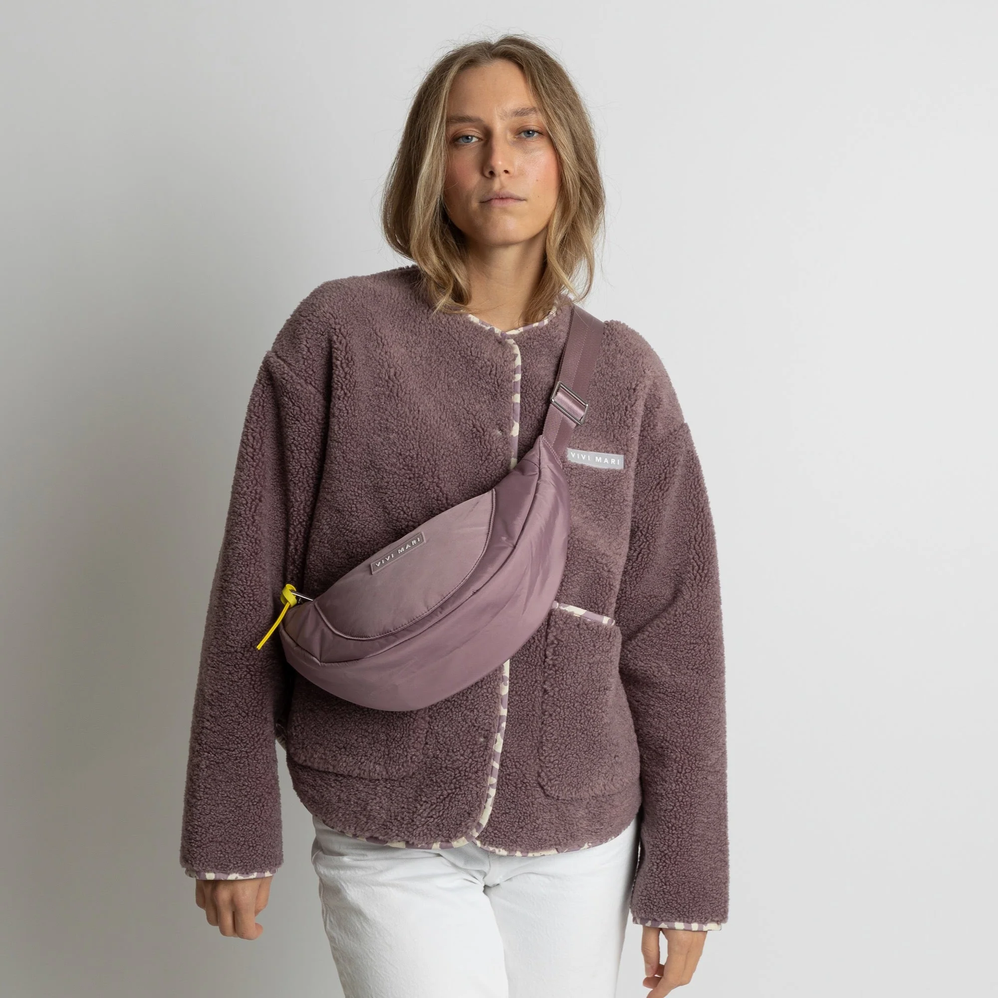 Padded Hip Bag medium - ash plum - Image 6