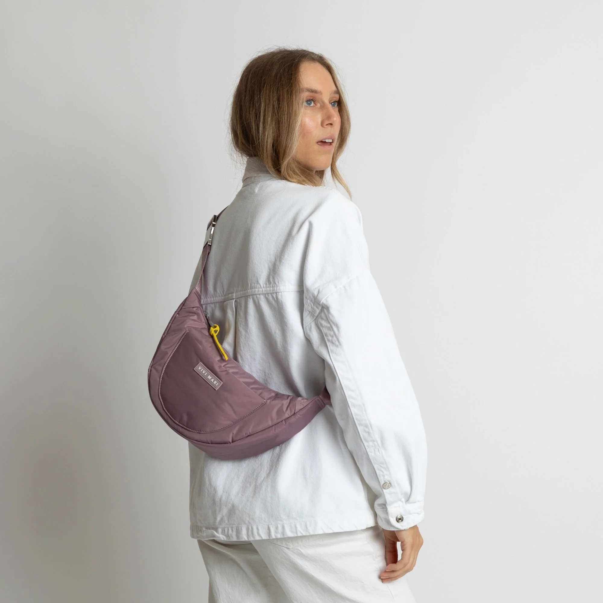Padded Hip Bag medium - ash plum - Image 8