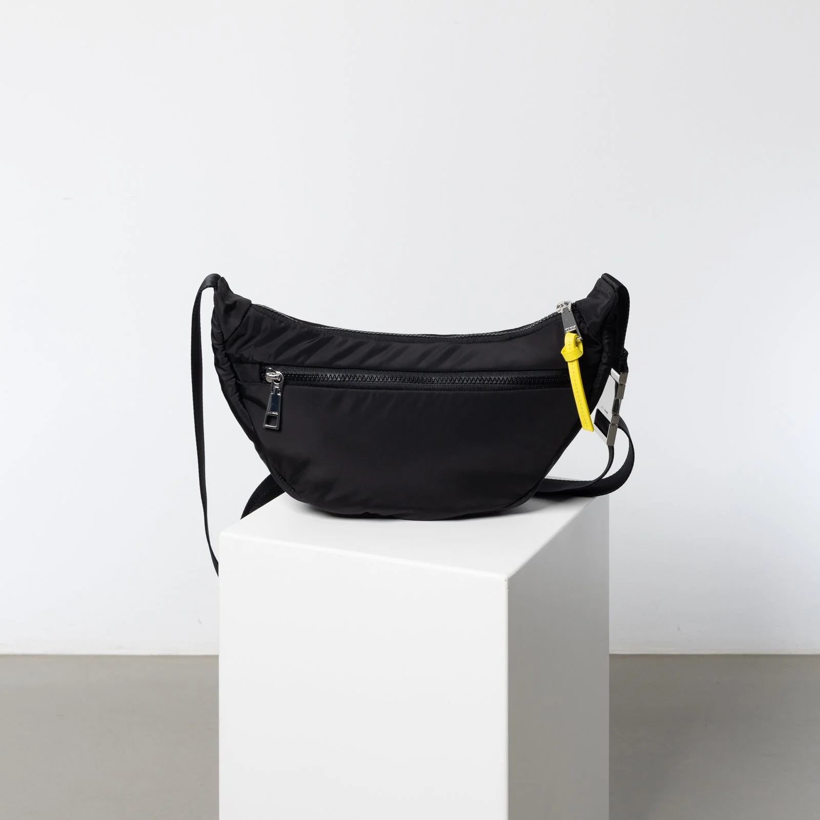 Padded Hip Bag medium - black - Image 5