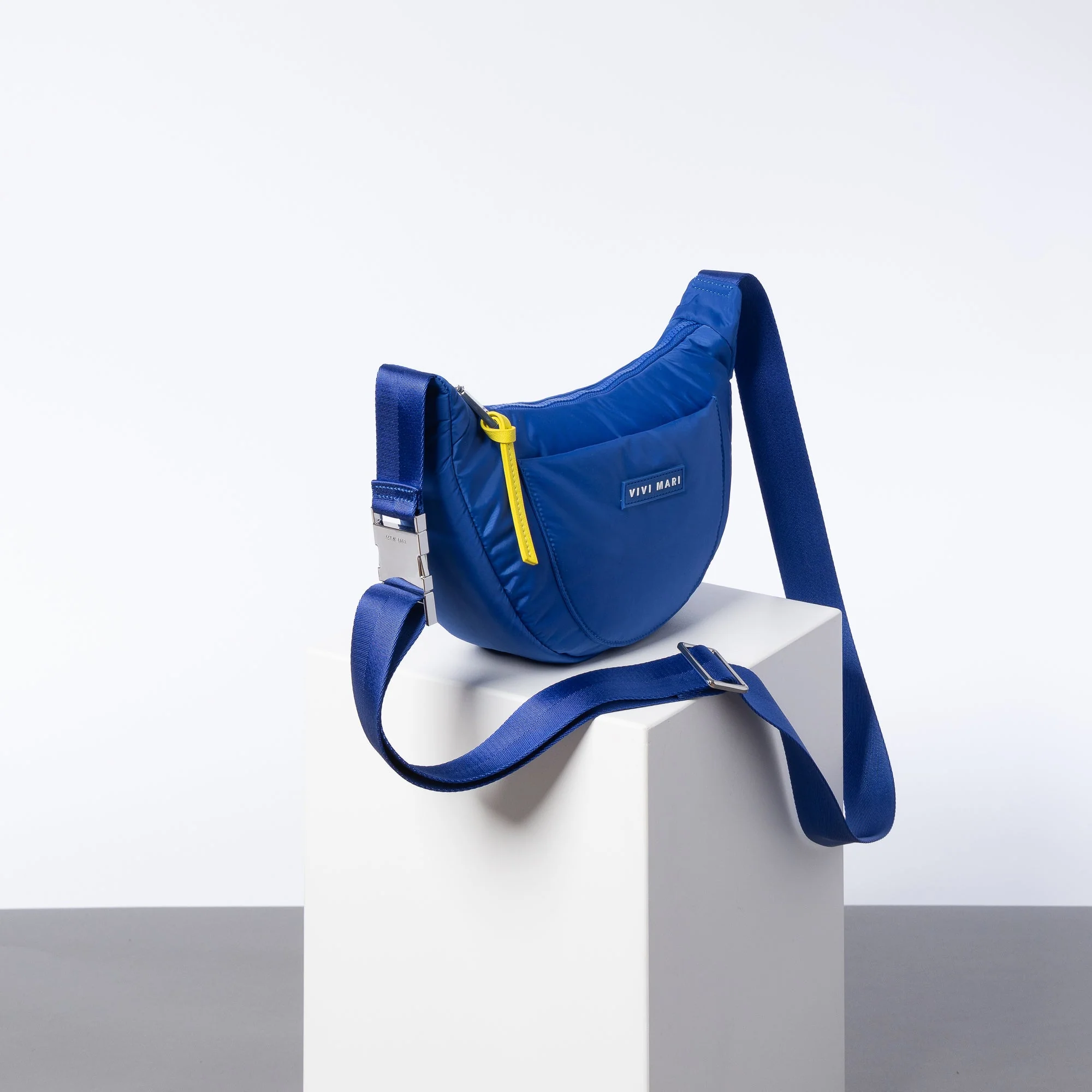 Padded Hip Bag medium - blue - Image 13
