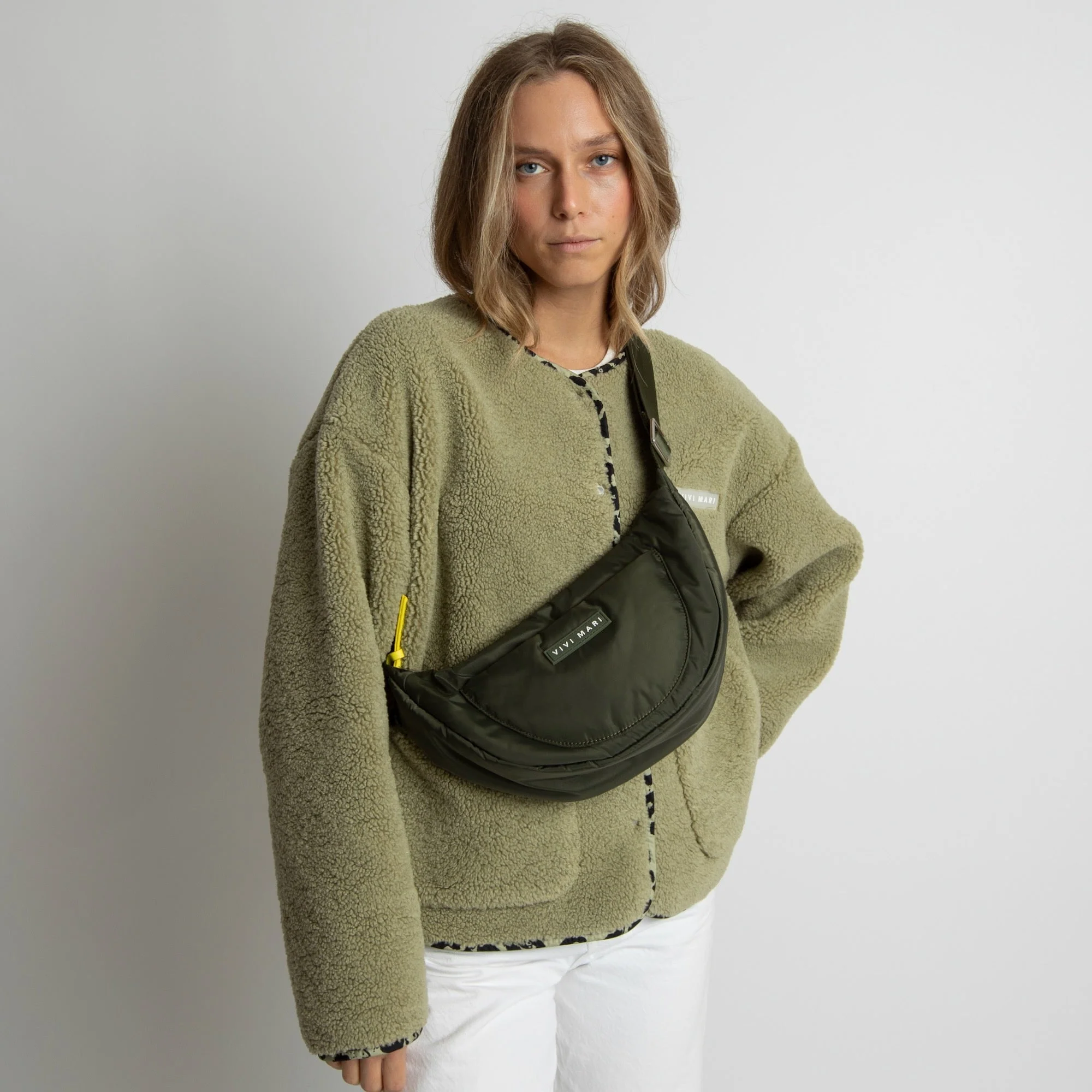 Padded Hip Bag medium - olive - Image 15