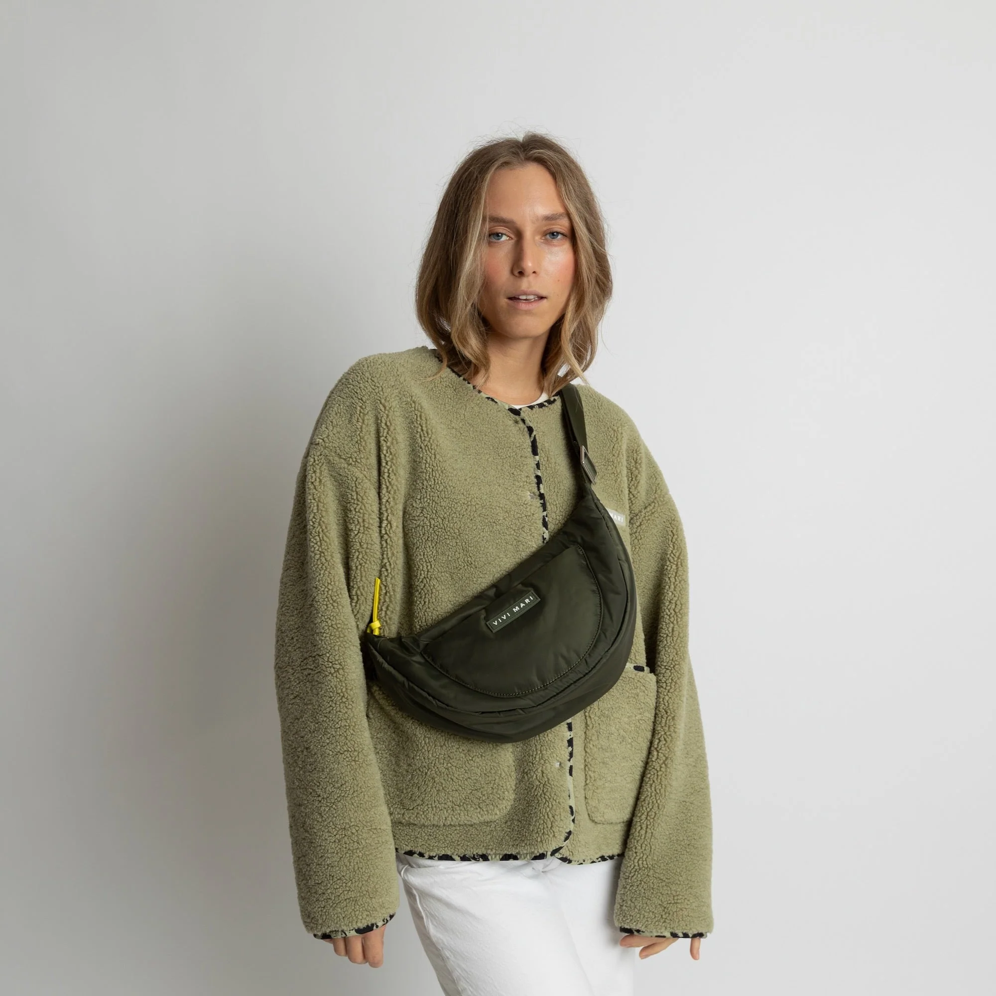 Padded Hip Bag medium - olive - Image 16