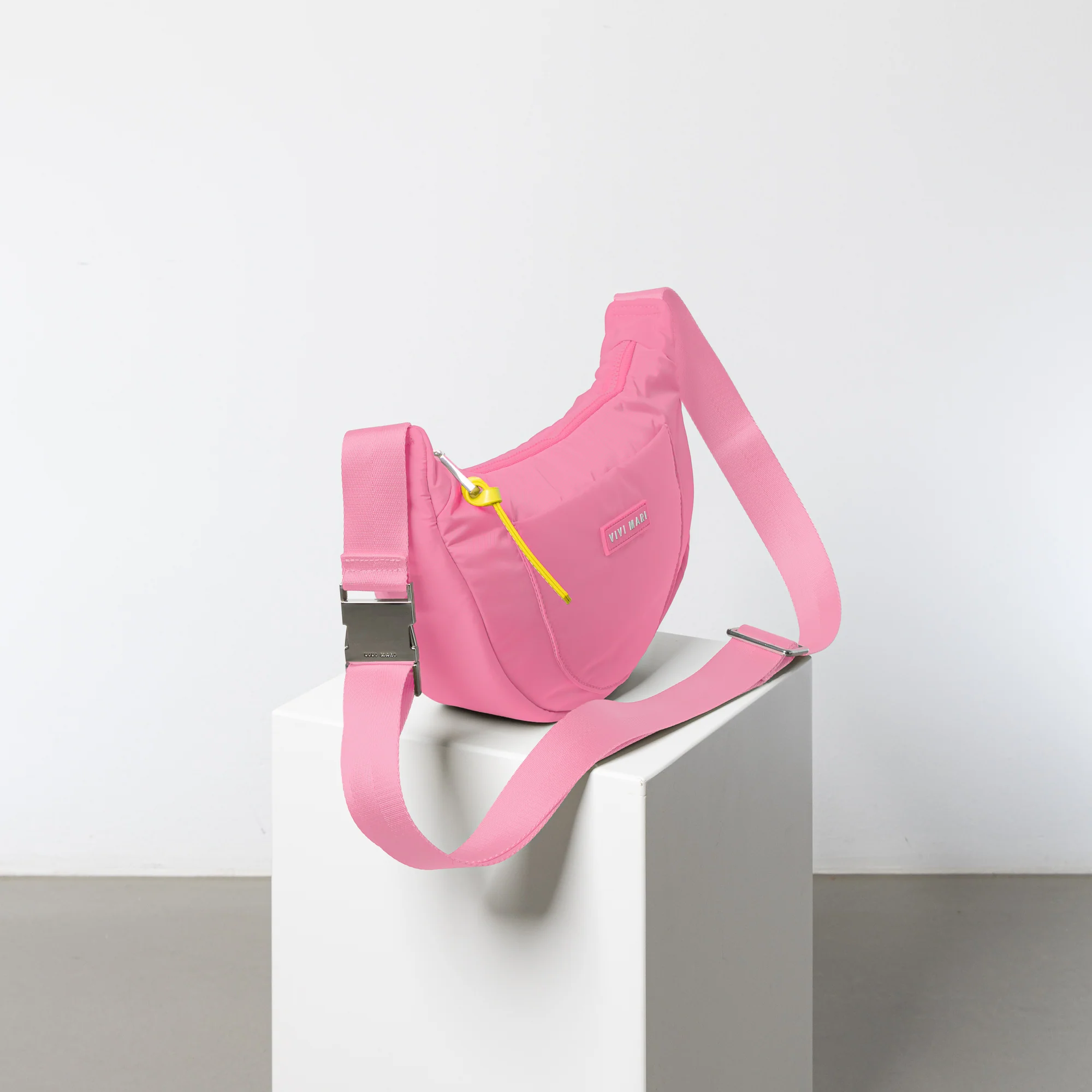 Padded Hip Bag medium - soft pink - Image 2