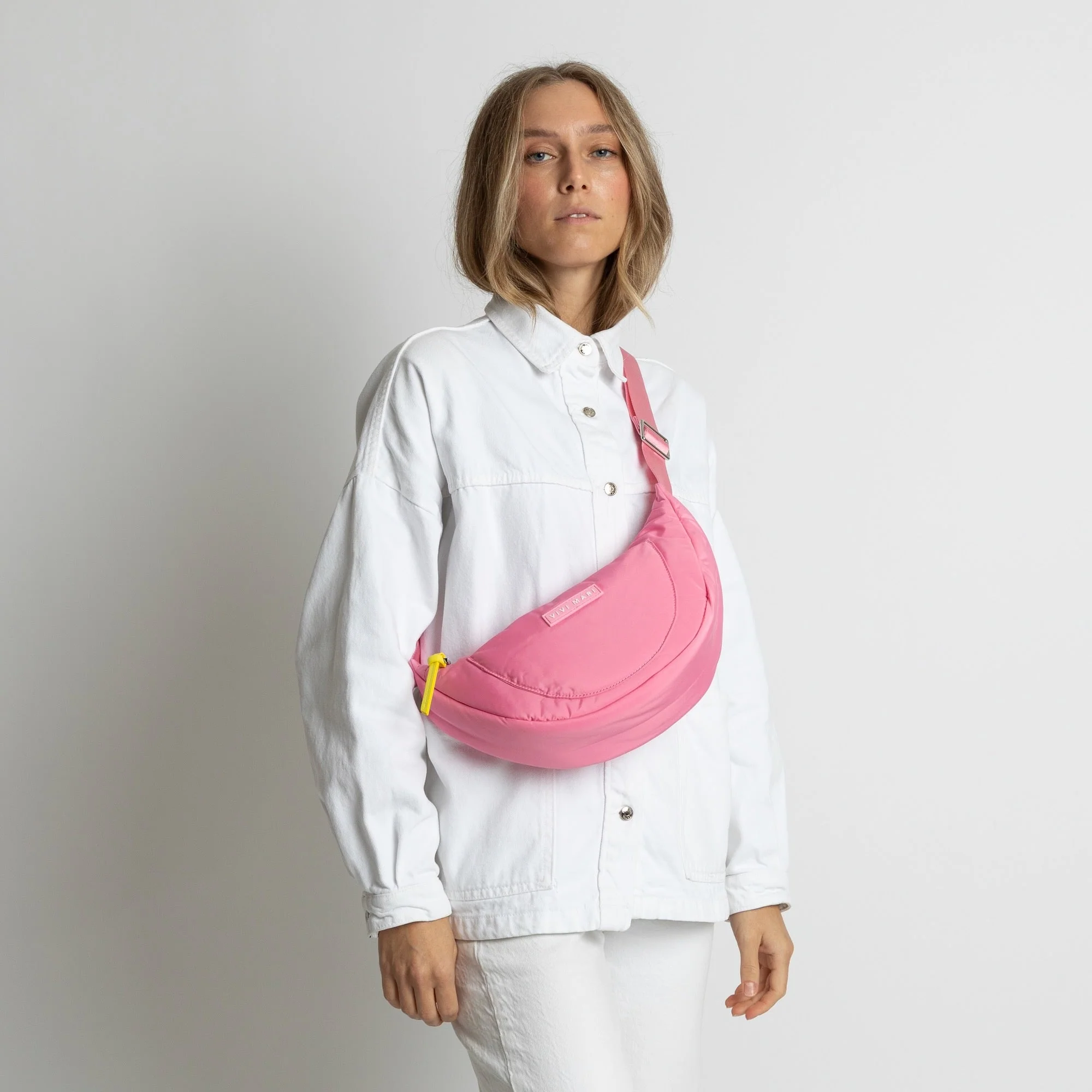 Padded Hip Bag medium - soft pink - Image 6