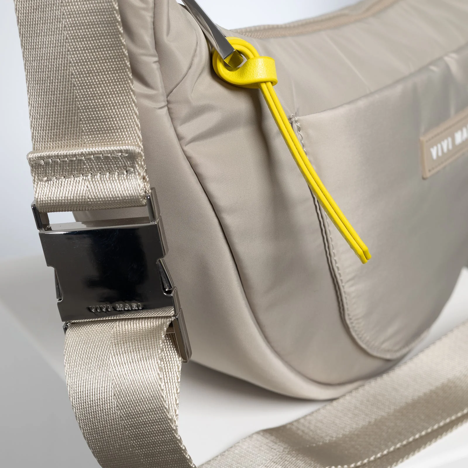 Padded Hip Bag medium - stone - Image 11