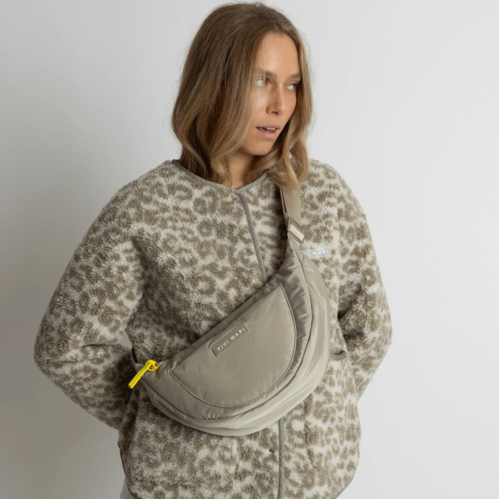 Padded Hip Bag medium - stone - Image 14