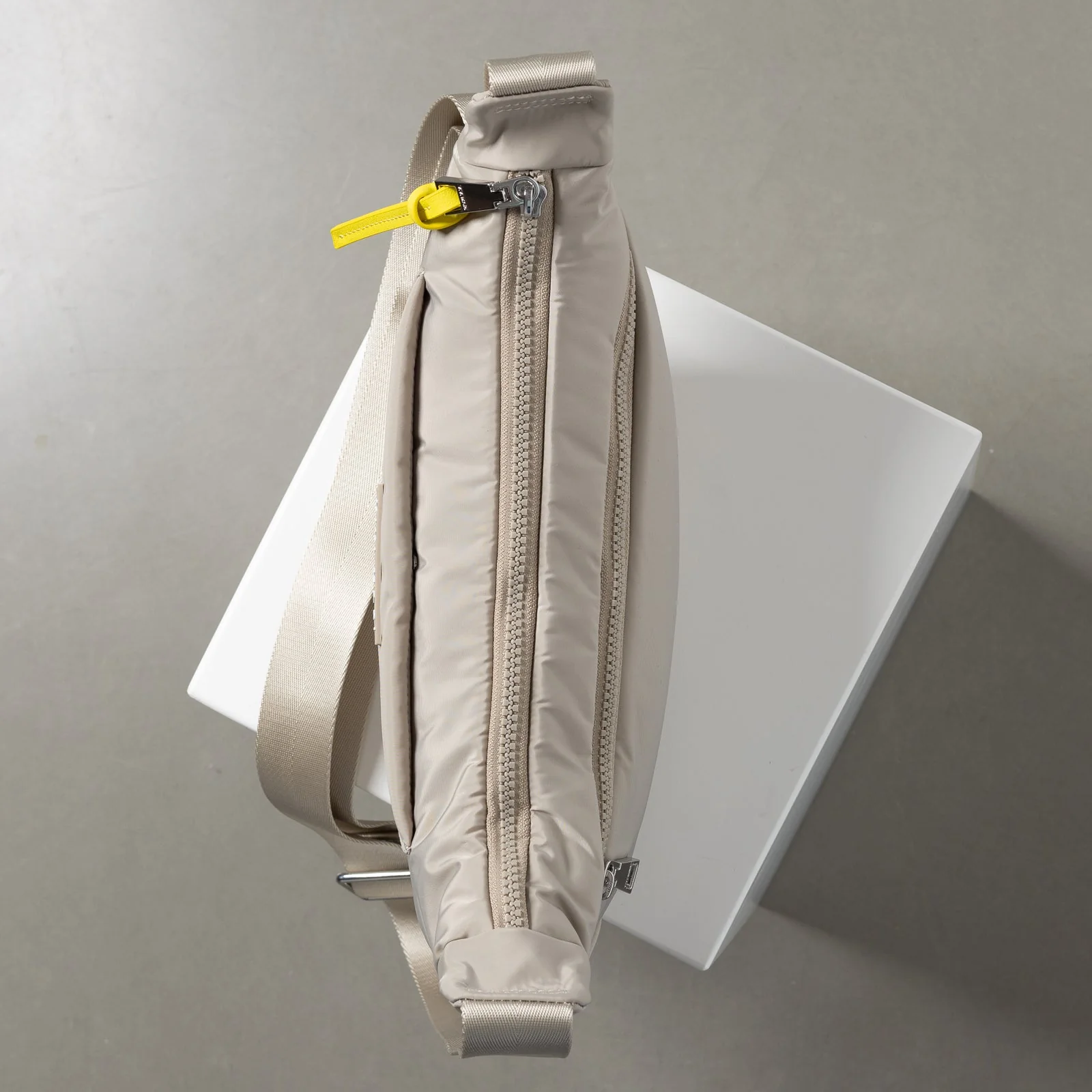 Padded Hip Bag medium - stone - Image 6