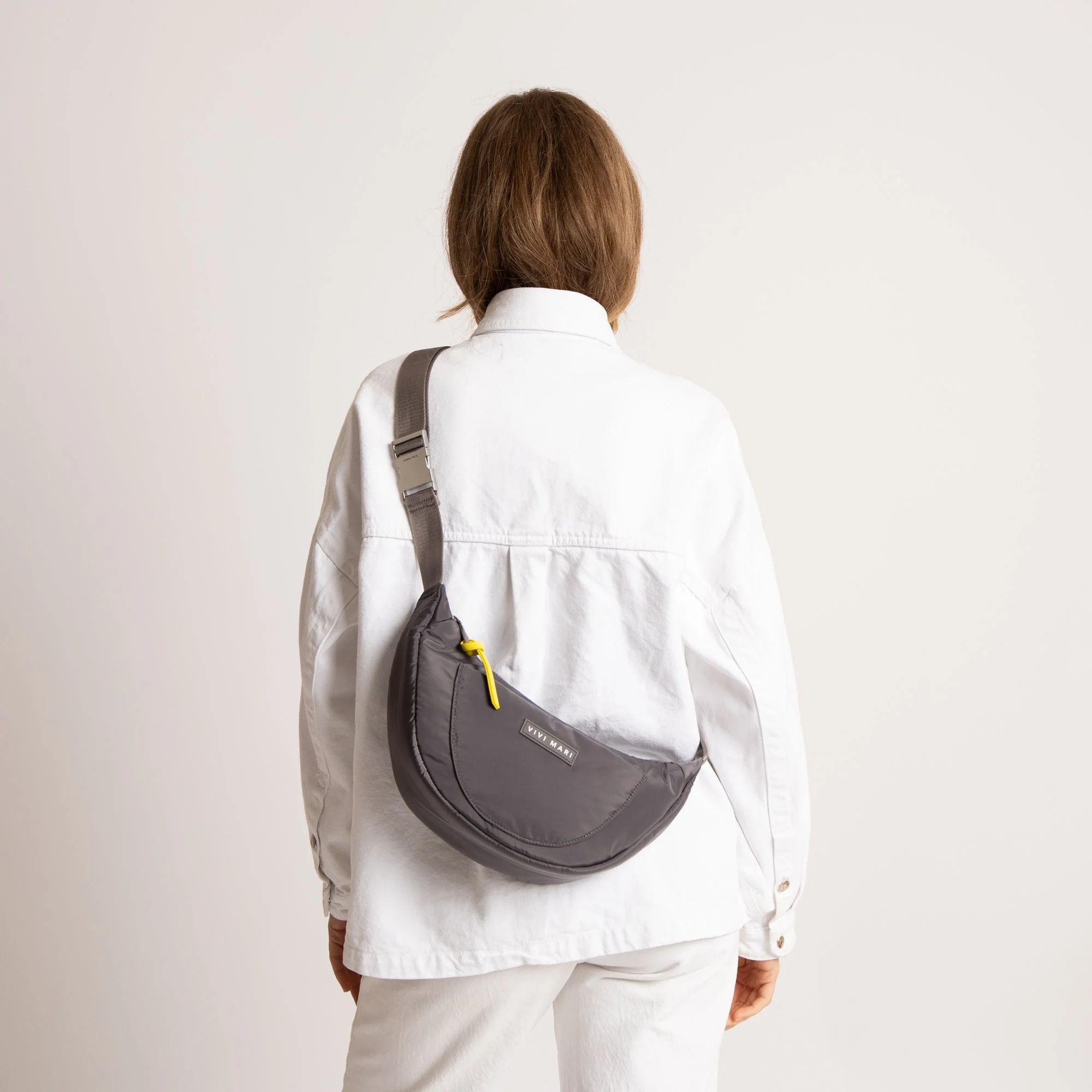 Padded Hip Bag medium - taupe - Image 6