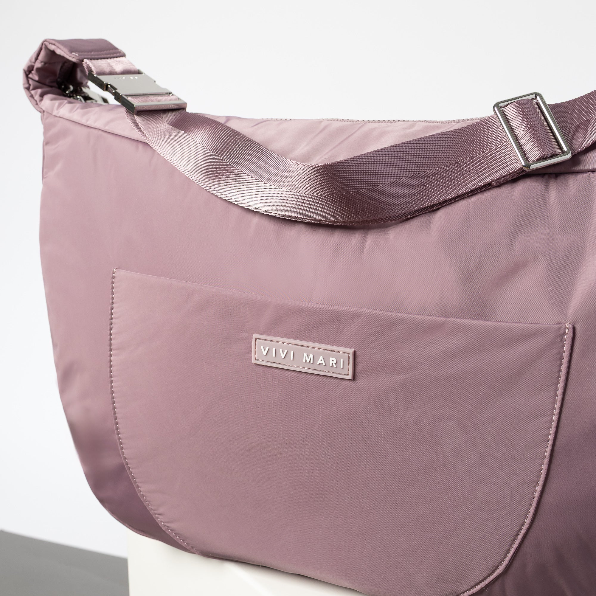 Padded Hip Bag oversized - ash plum - Image 11