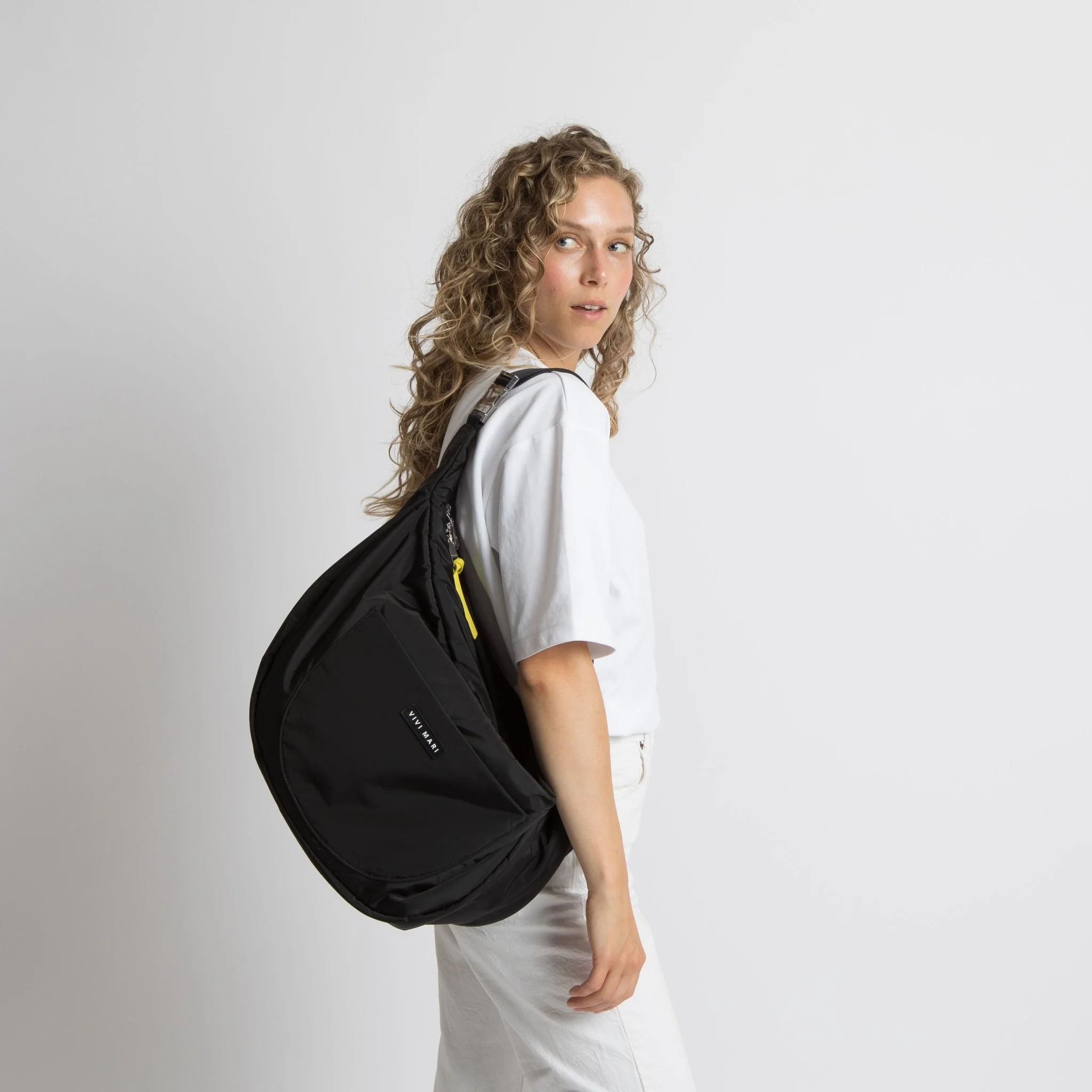 Padded Hip Bag oversized - black - Image 12