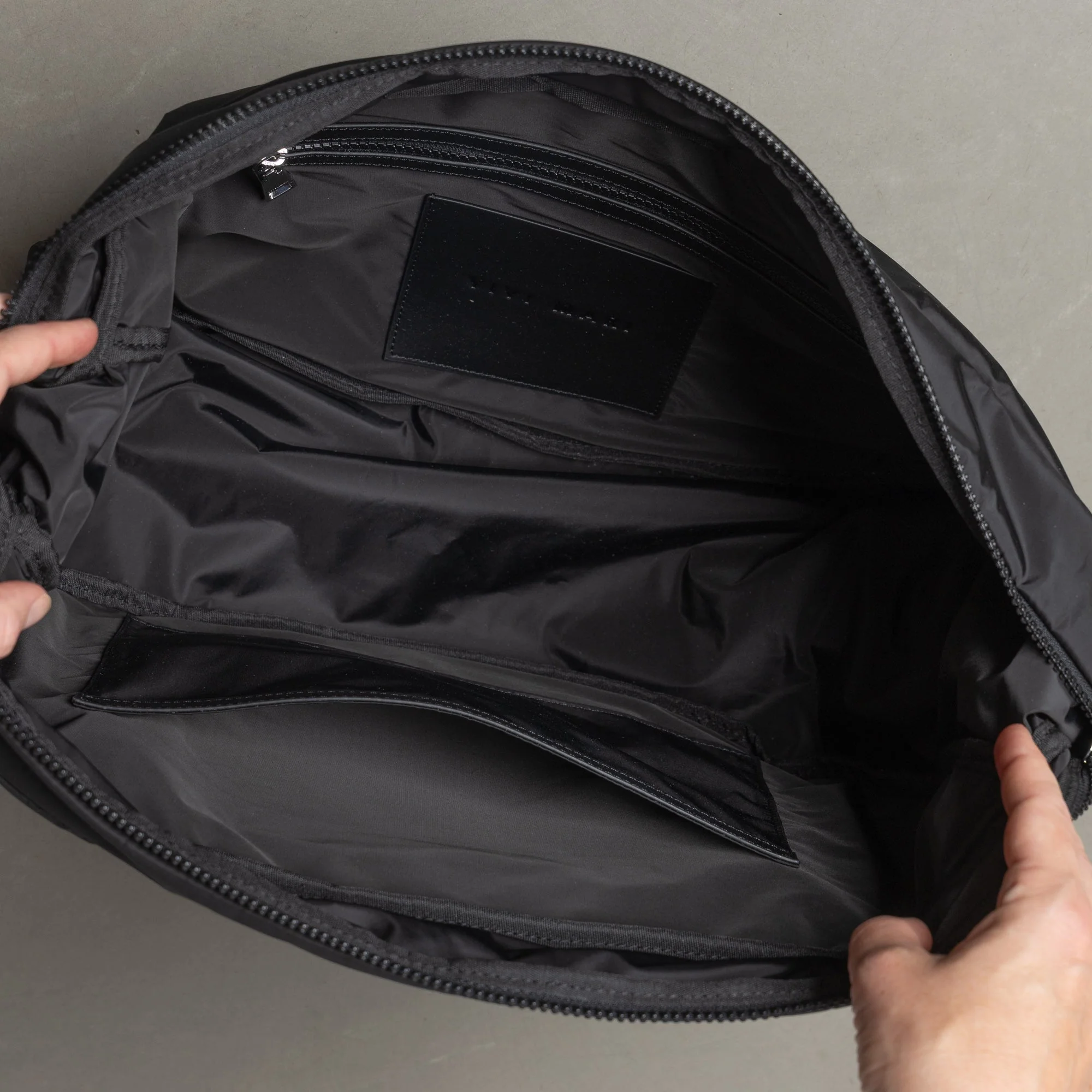 Padded Hip Bag oversized - black - Image 7