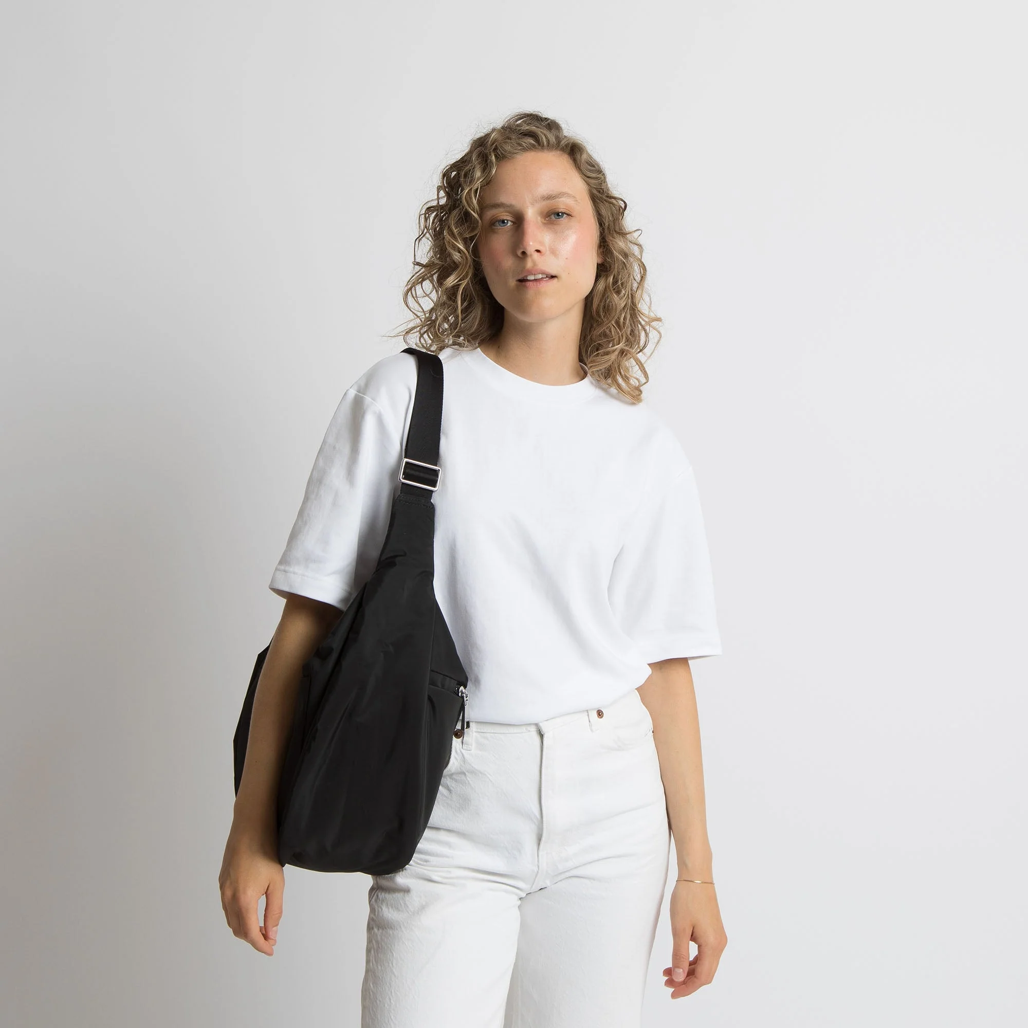 Padded Hip Bag oversized - black - Image 9