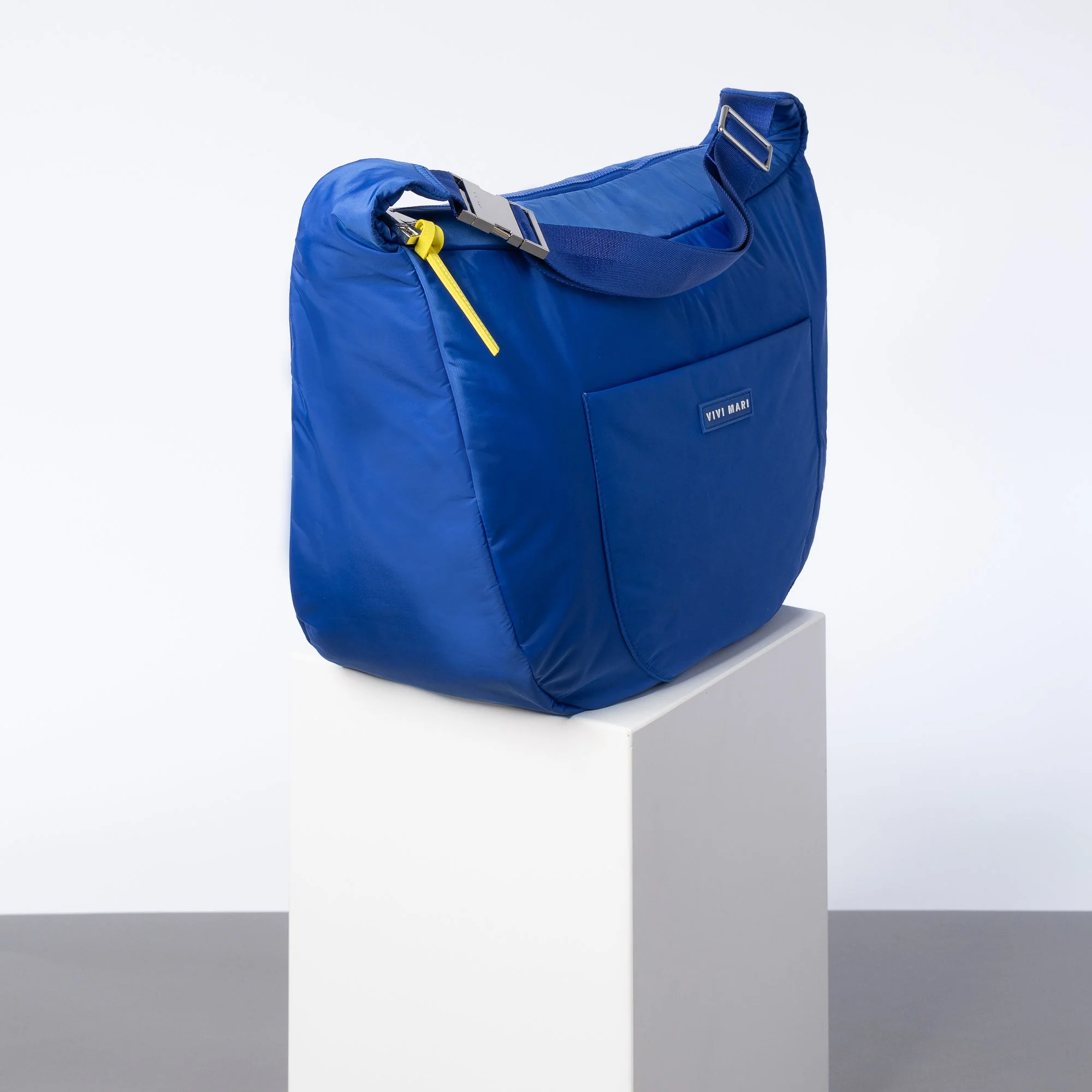 Padded Hip Bag oversized - blue - Image 12