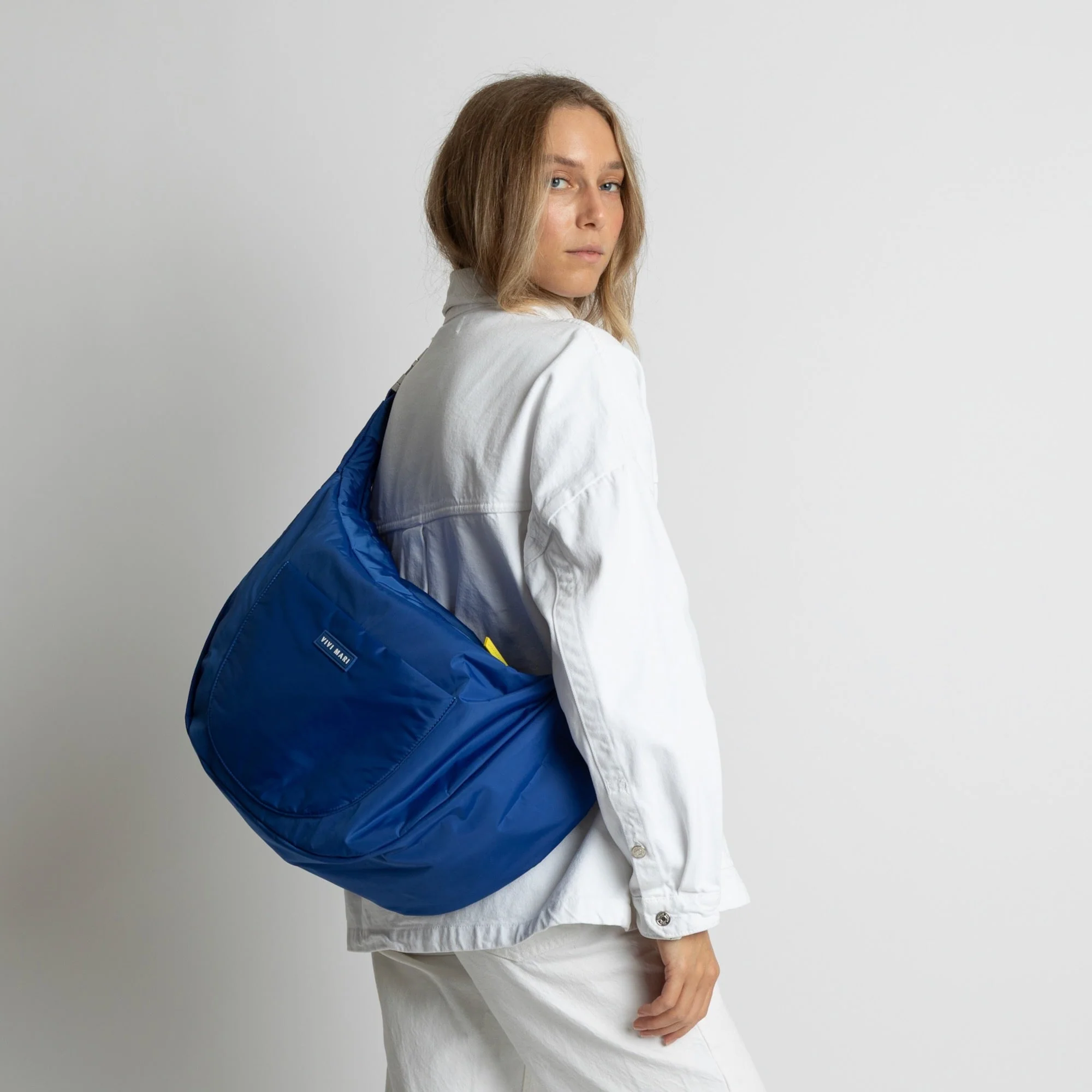 Padded Hip Bag oversized - blue - Image 4