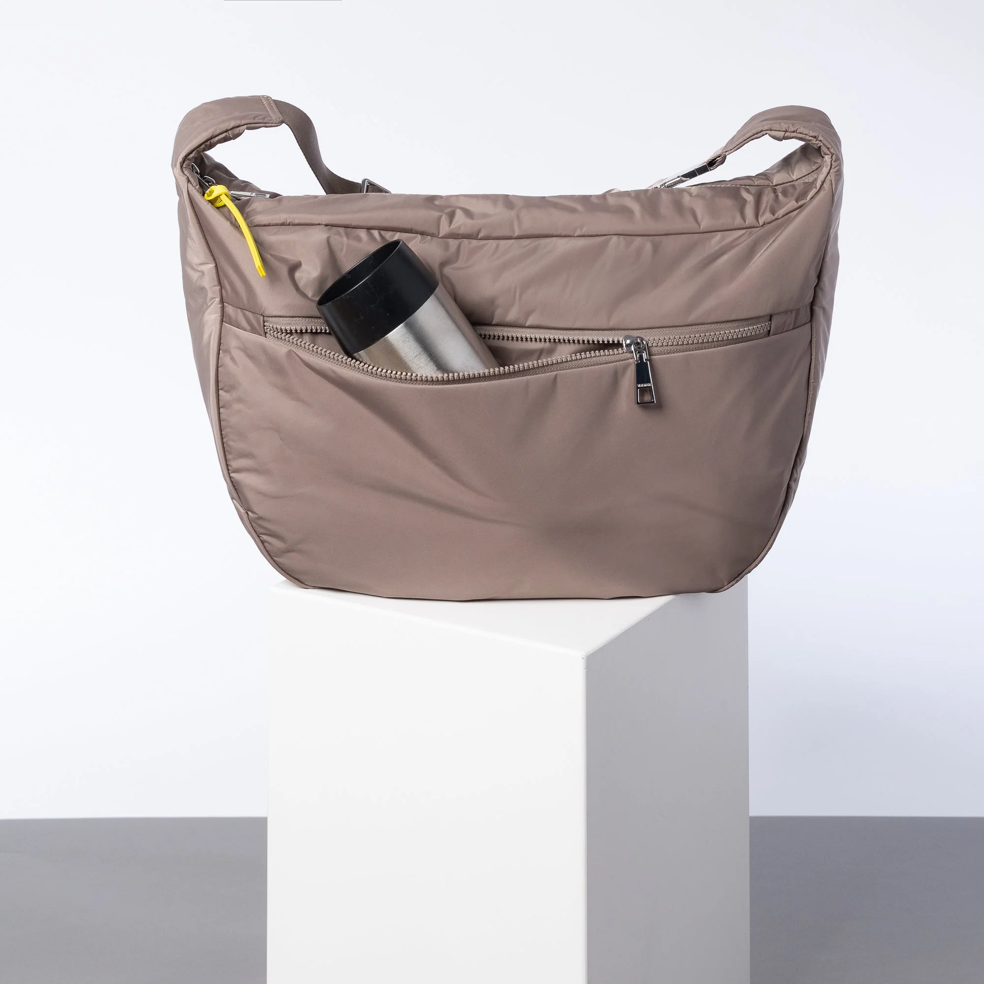 Padded Hip Bag oversized - dark mushroom - Image 5