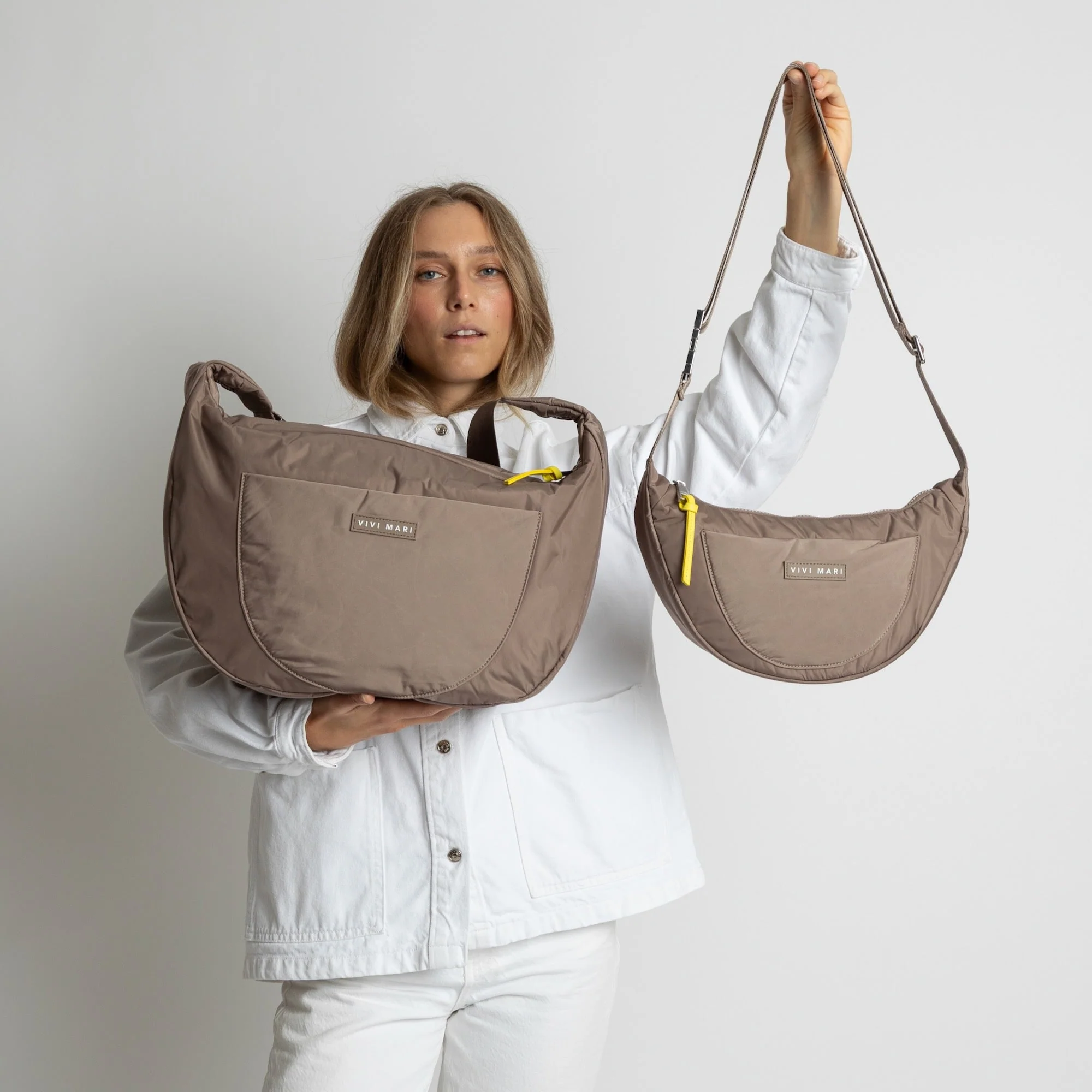 Padded Hip Bag oversized - dark mushroom - Image 8