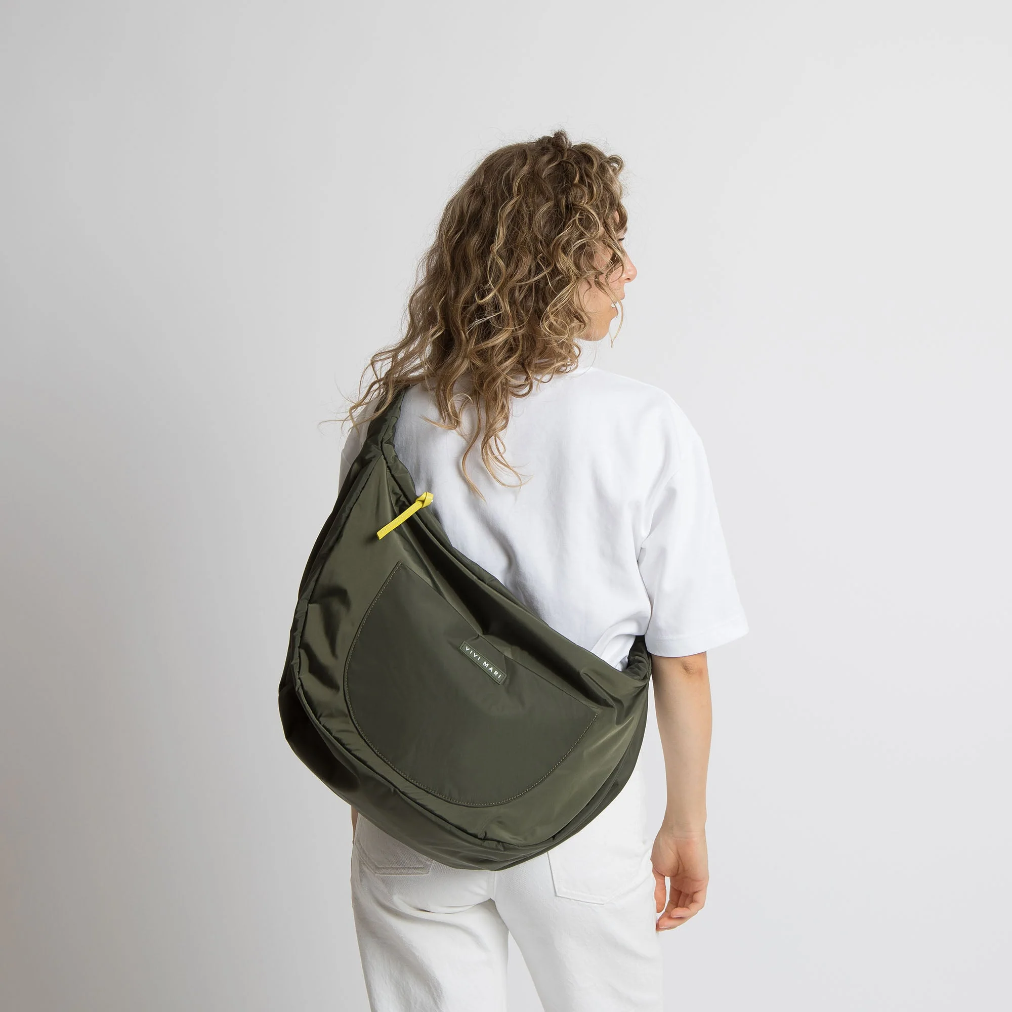 Padded Hip Bag oversized - olive - Image 4